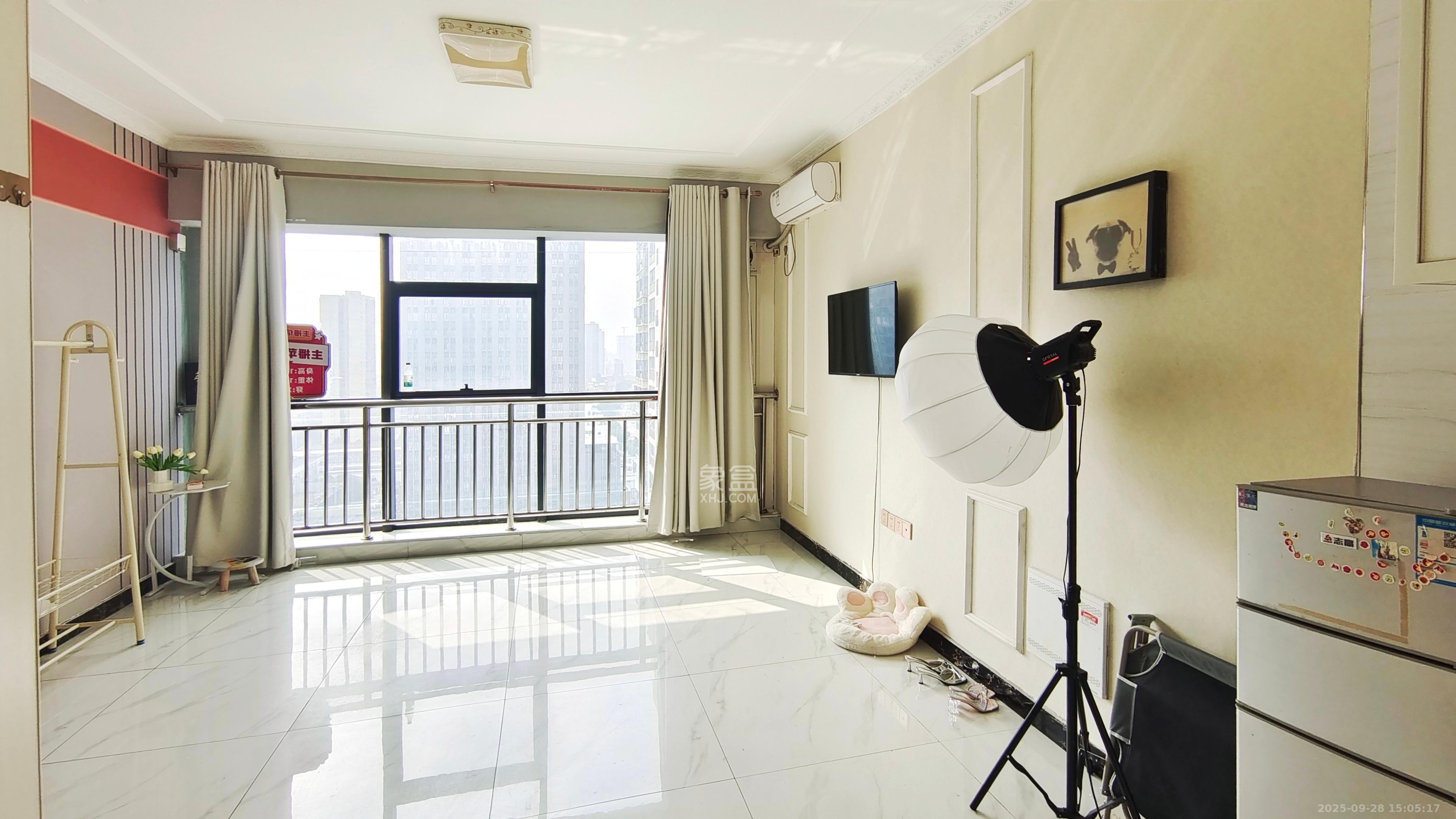 东盈商业广场（华泉城市广场）  1室1厅1卫    1800.0元/月室内图