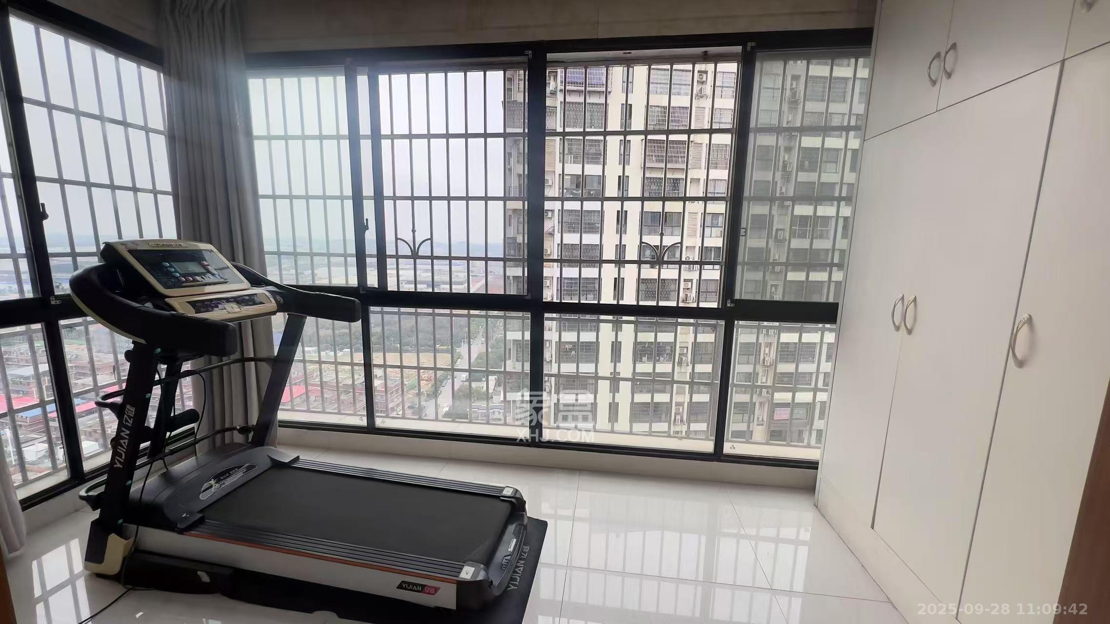 峰尚国际 3室2厅2卫 1600.0元/月 峰尚国际 3室2厅2卫 1600.0元/月室内图