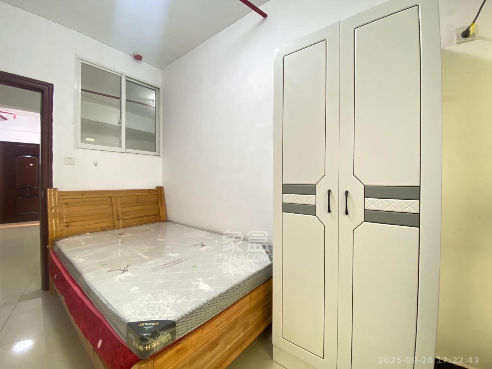 湖韵佳苑 1室1厅1卫 1500.0元/月 湖韵佳苑 1室1厅1卫 1500.0元/月室内图