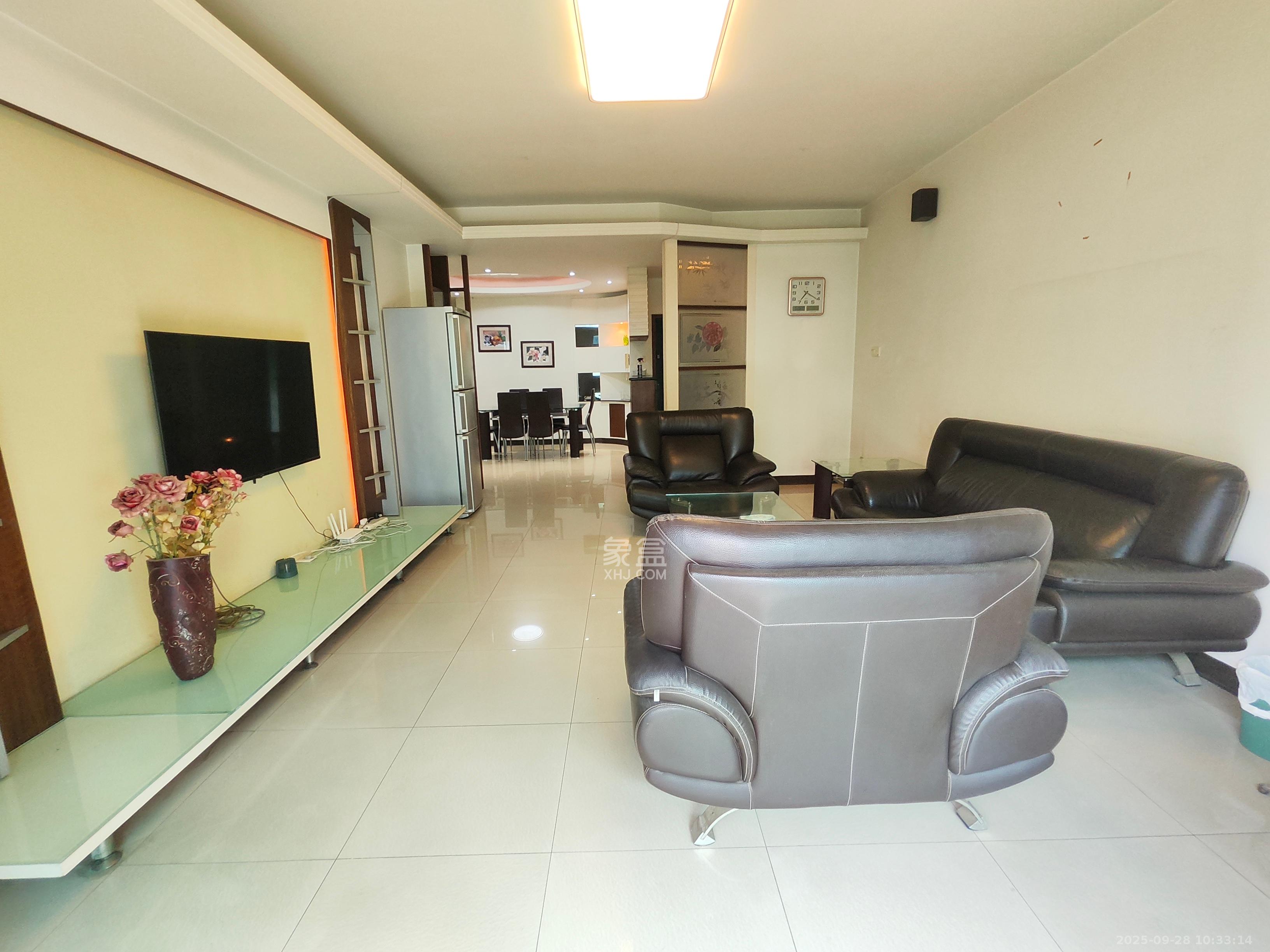 颐美园 4室1厅2卫 2900.0元/月 颐美园 4室1厅2卫 2900.0元/月室内图