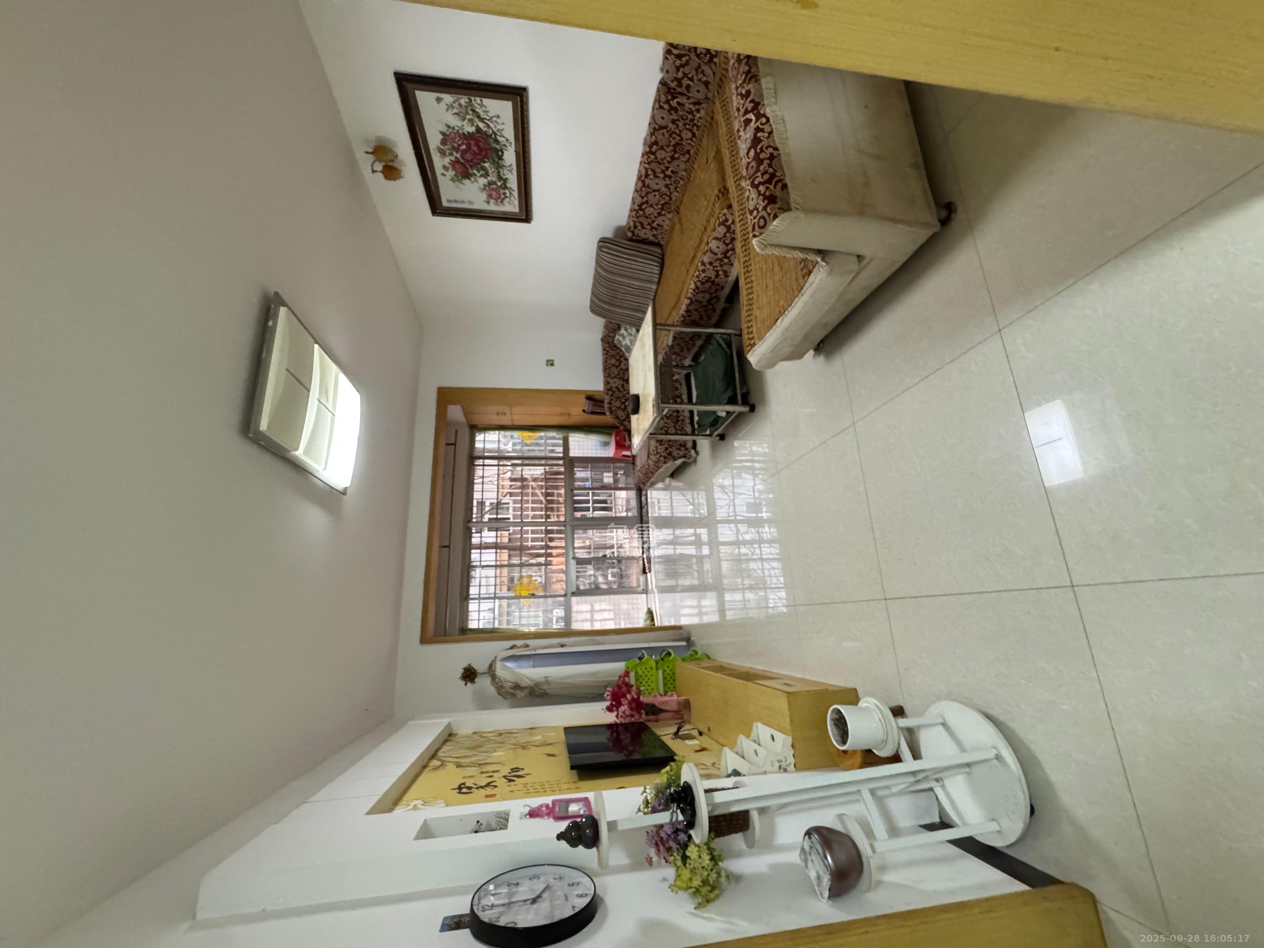 鄱阳小区  2室2厅1卫   1400.00元/月