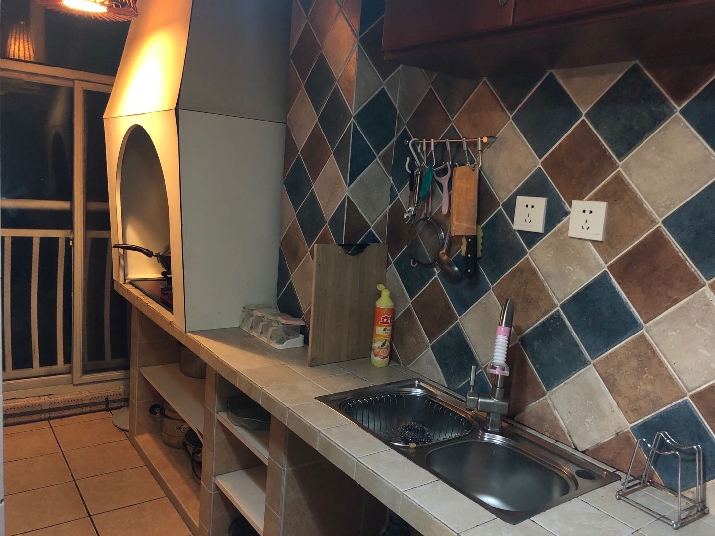 滨海贵族 1室2厅1卫 2500.0元/月 滨海贵族 1室2厅1卫 2500.0元/月室内图