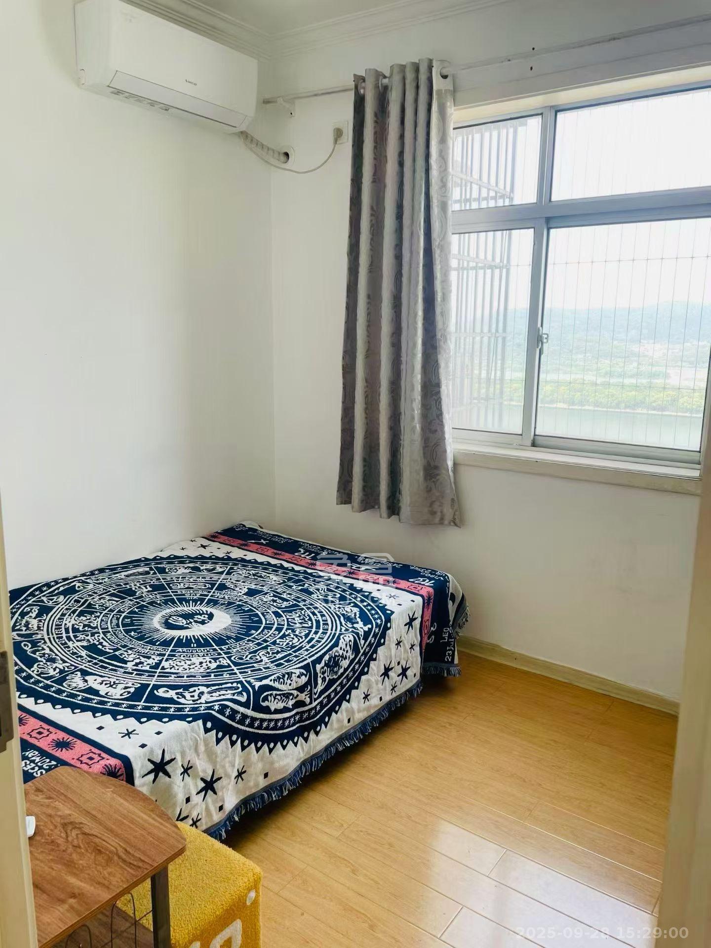 景泰雅苑(景江融城) 3室2厅1卫 3500.0元/月 景泰雅苑(景江融城) 3室2厅1卫 3500.0元/月室内图