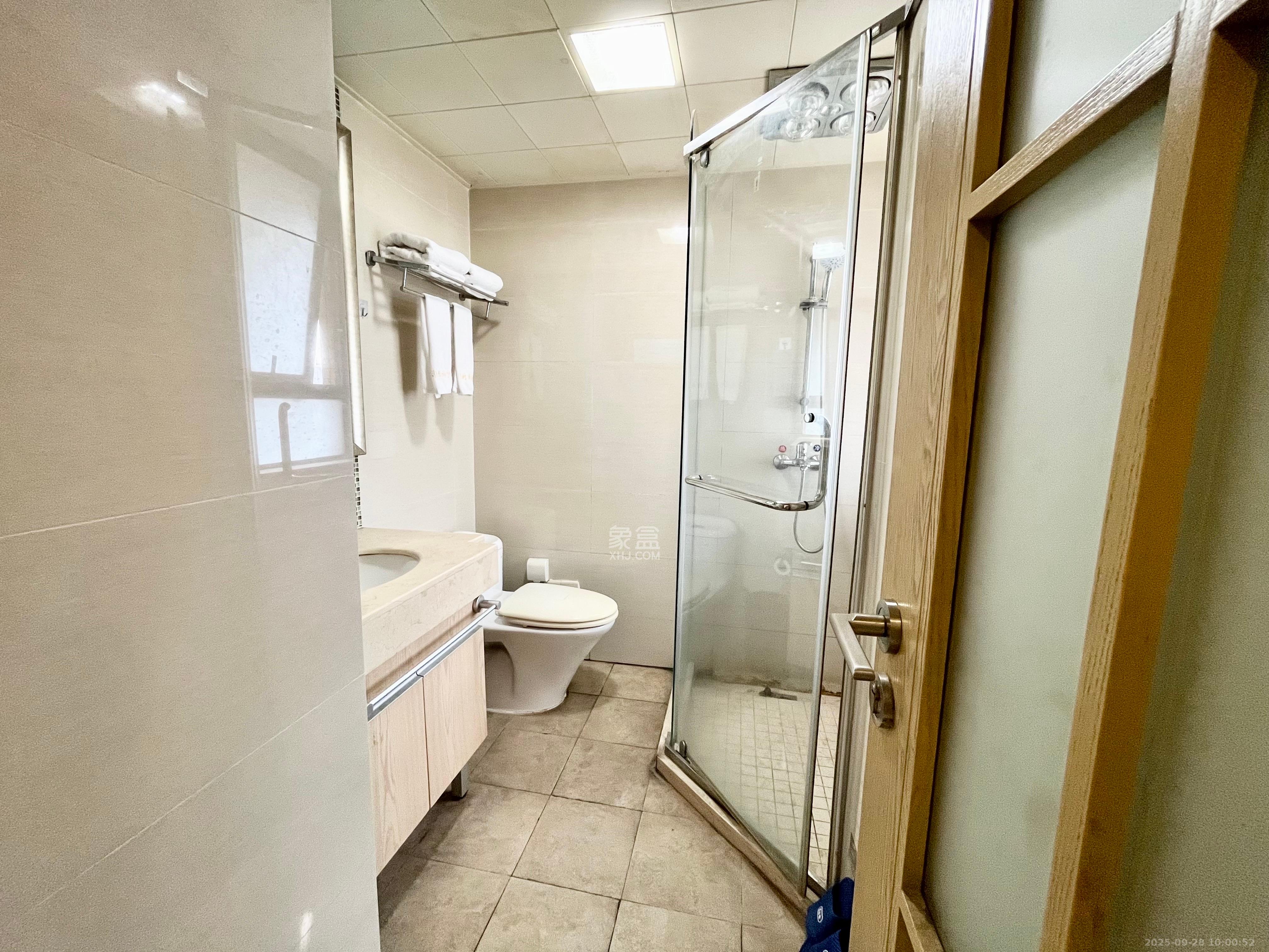 珠江花城四期花盛 1室1厅1卫 1500.0元/月 珠江花城四期花盛 1室1厅1卫 1500.0元/月室内图