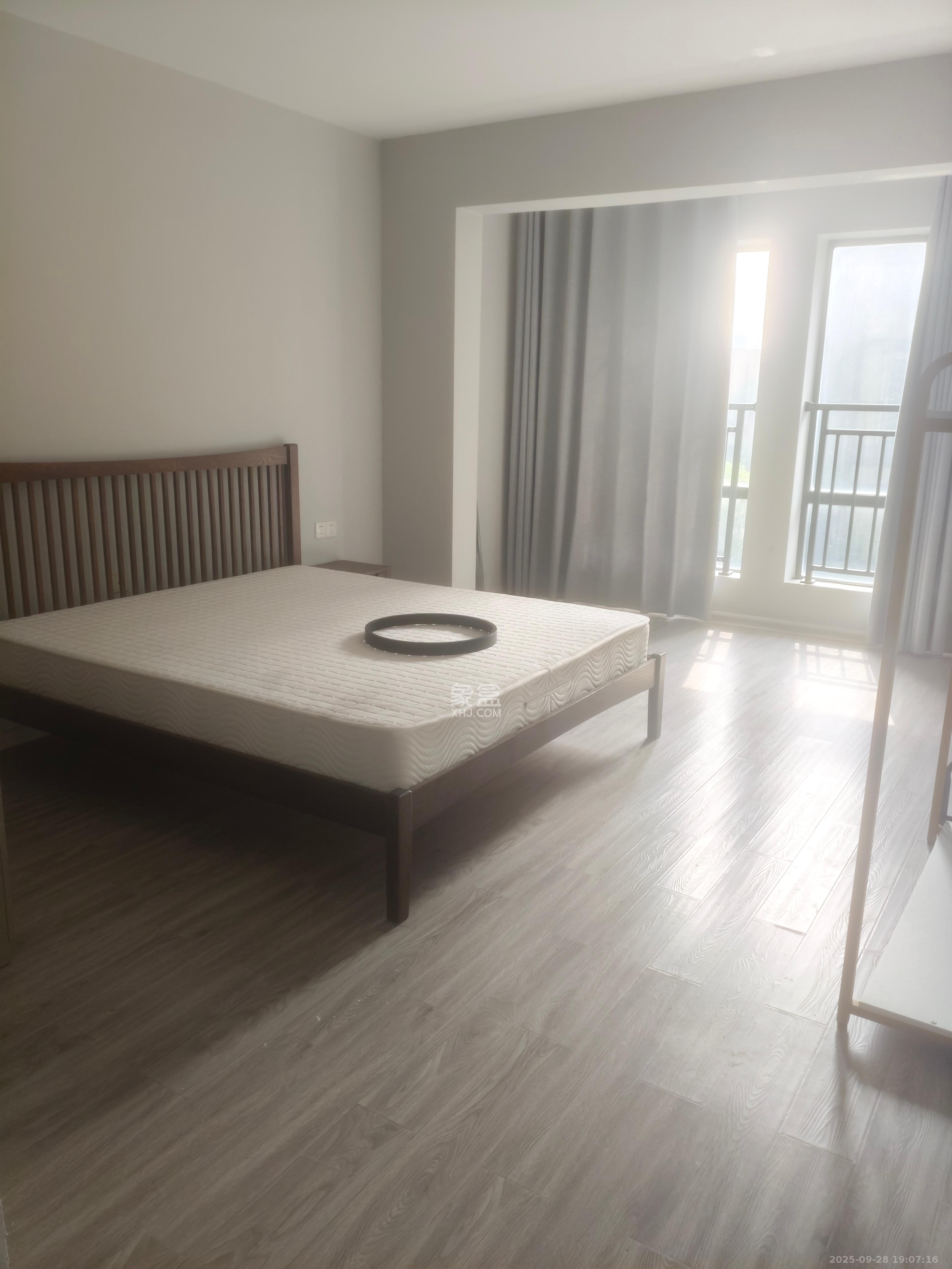 长房天翼未来城 4室2厅2卫 5500.0元/月 长房天翼未来城 4室2厅2卫 5500.0元/月室内图