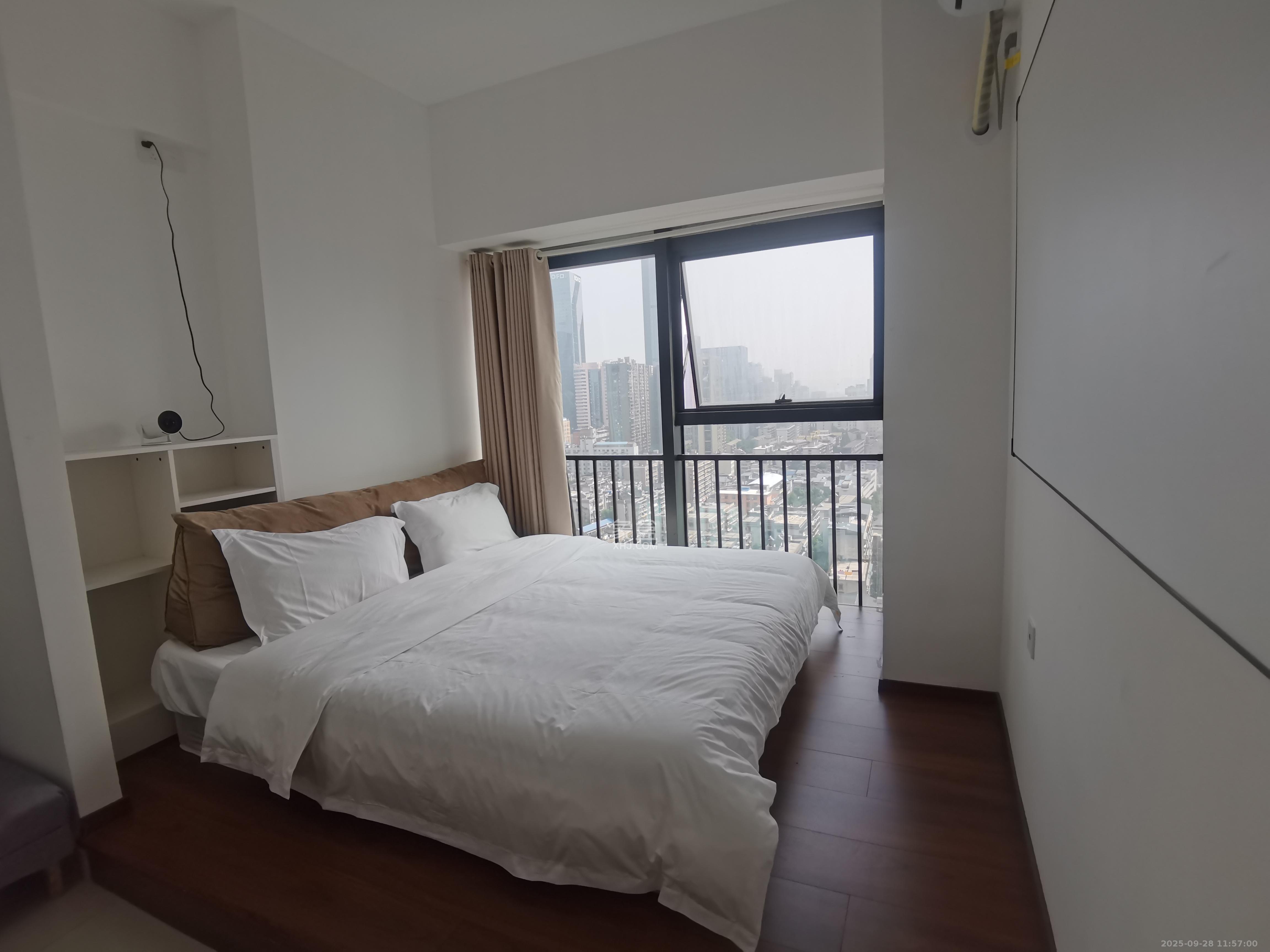 华润置地中心 1室0厅1卫 2200.0元/月 华润置地中心 1室0厅1卫 2200.0元/月室内图