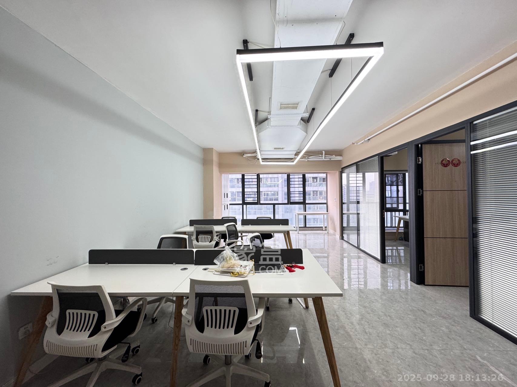 复地星光天地 2室1厅1卫 4000.0元/月 复地星光天地 2室1厅1卫 4000.0元/月室内图