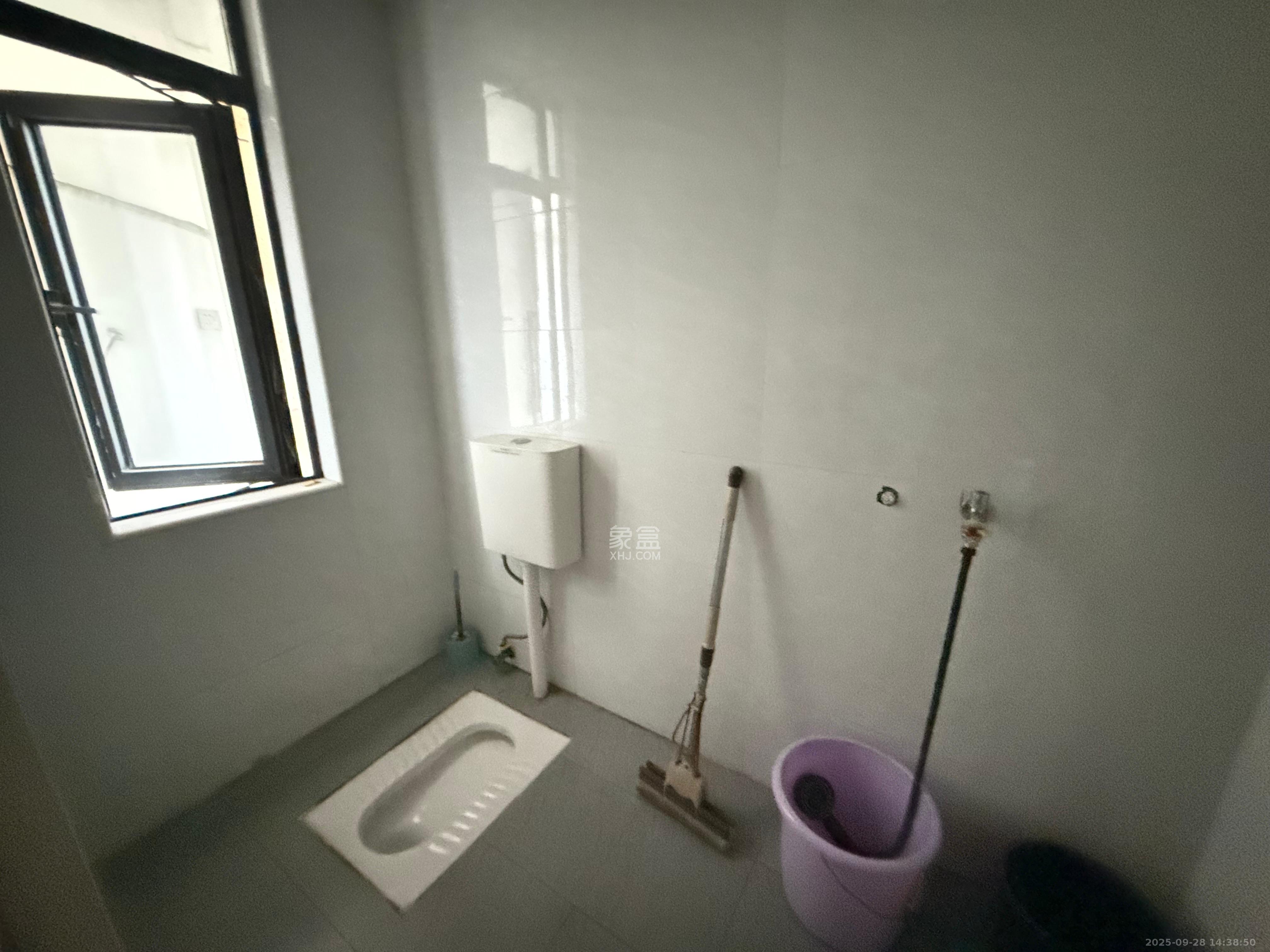 德思勤城市广场(宝格丽公寓) 2室1厅1卫 3000.0元/月 德思勤城市广场(宝格丽公寓) 2室1厅1卫 3000.0元/月室内图