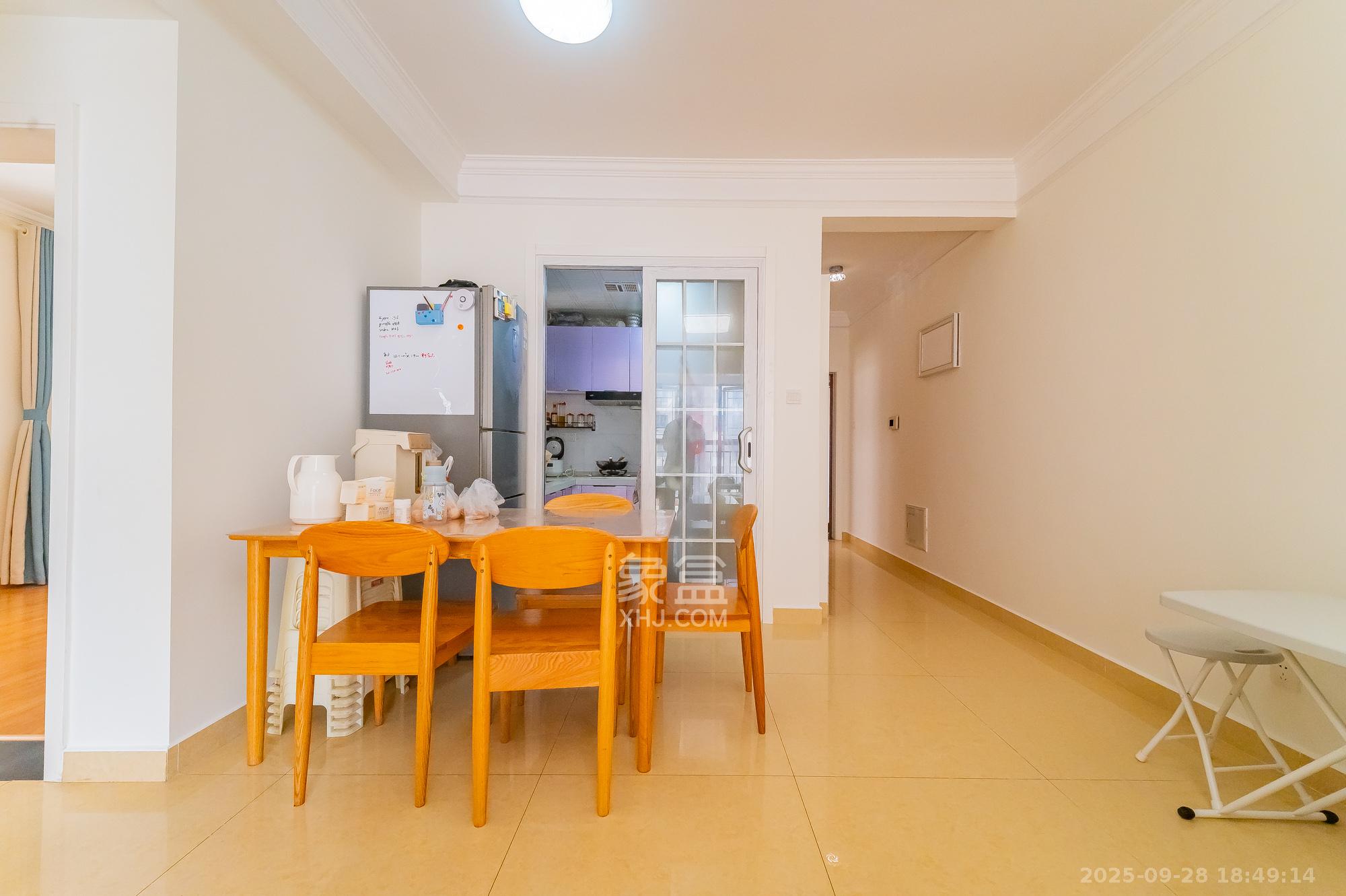 印山蓝色海岸  3室2厅1卫    56.8万客厅