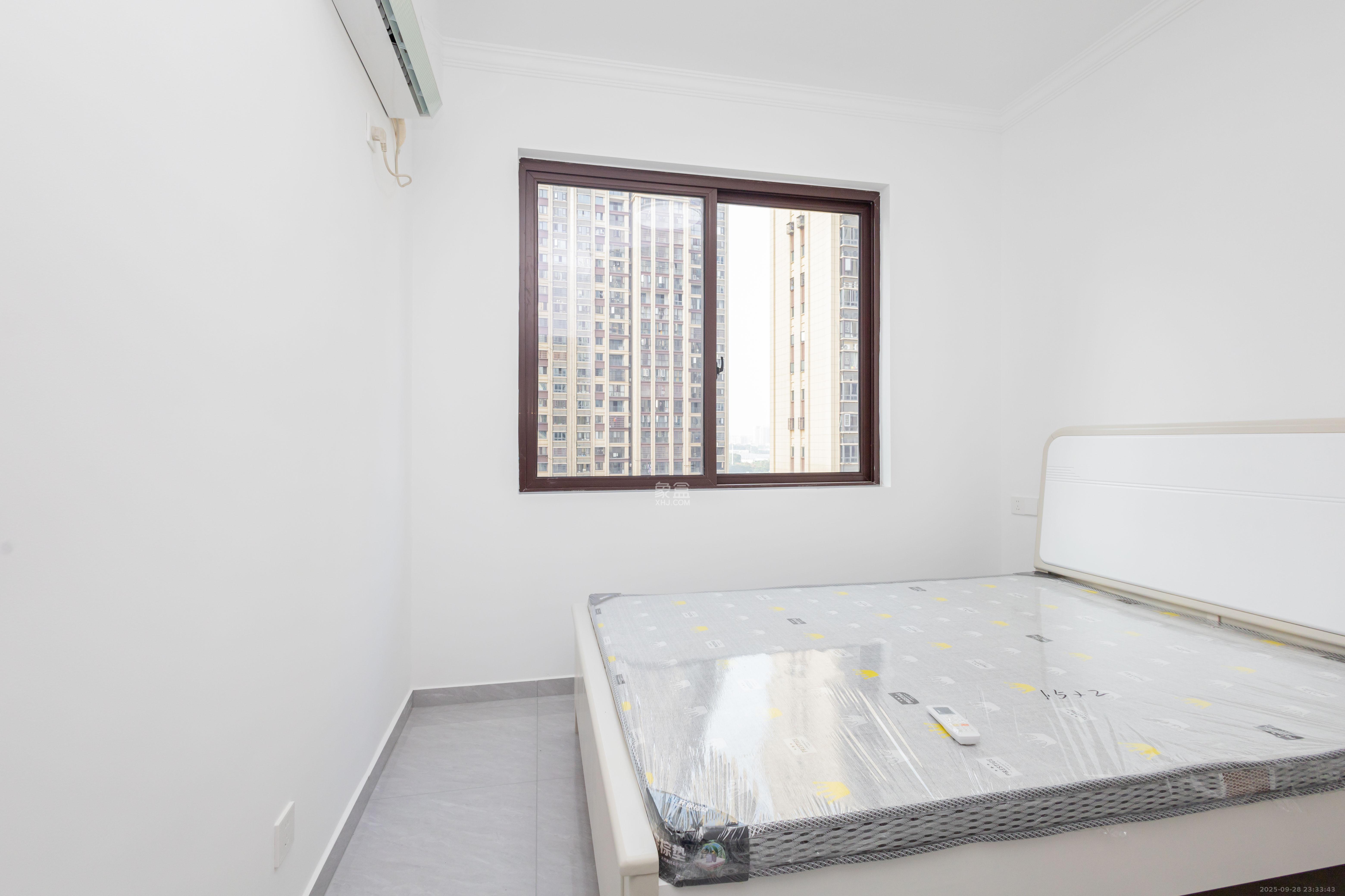 东方美地 3室2厅2卫 110.0万 东方美地 3室2厅2卫 110.0万卧室