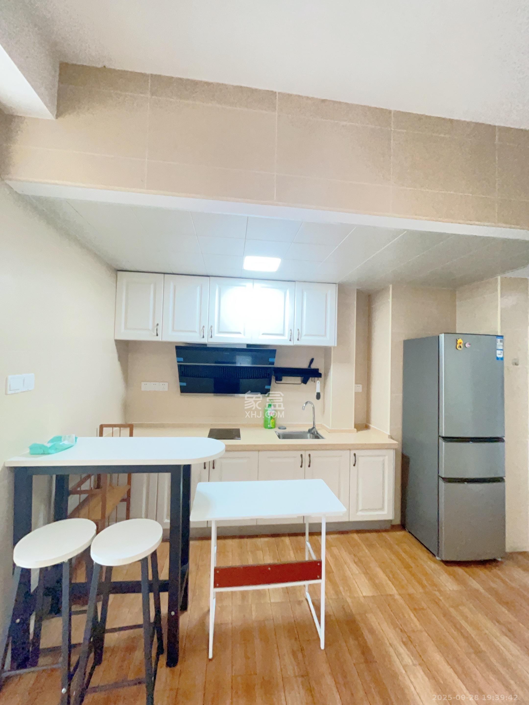 达美美立方  2室1厅1卫    2000.0元/月室内图