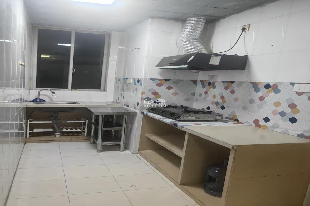 华贸大厦(华贸花苑) 2室2厅1卫 2100.0元/月 华贸大厦(华贸花苑) 2室2厅1卫 2100.0元/月室内图