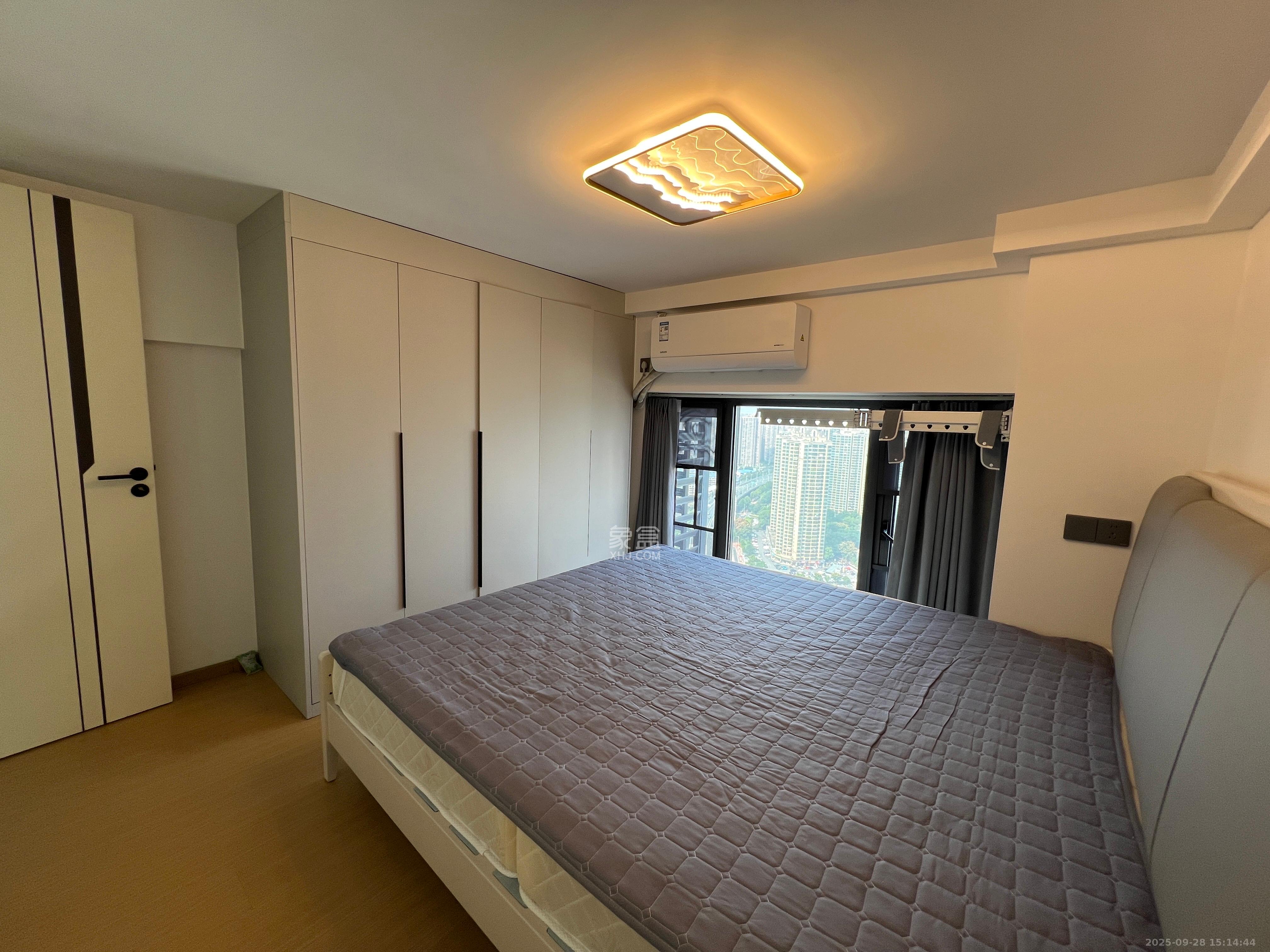 藏珑湖上公馆  2室1厅1卫    3000.0元/月室内图