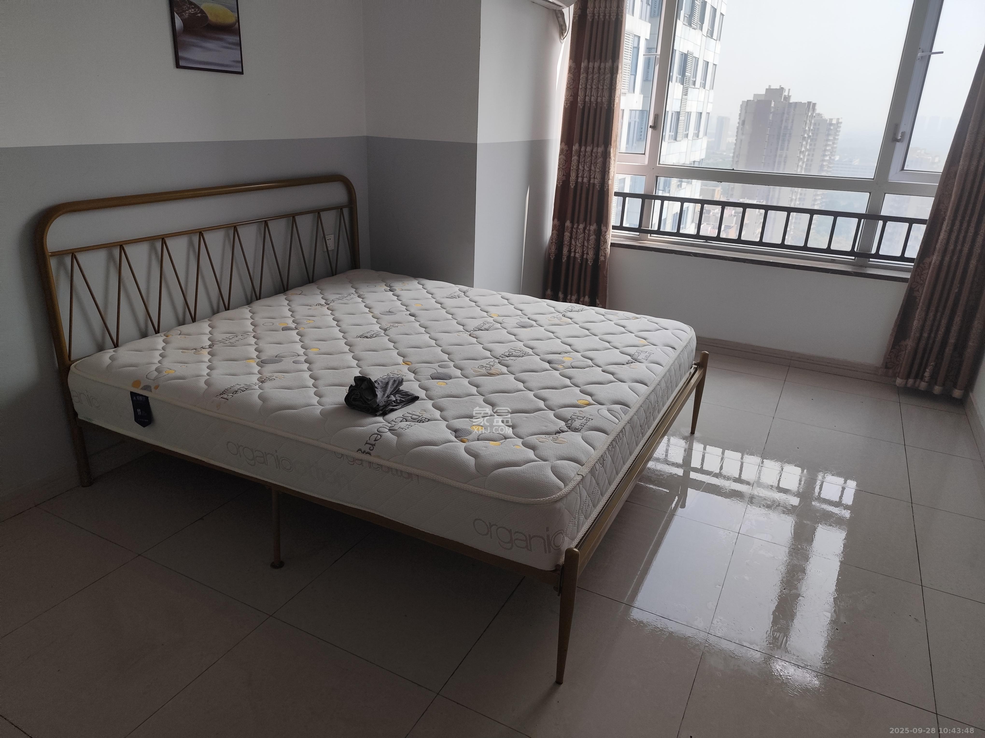 绿地之窗   32.0㎡      850.0元/月室内图