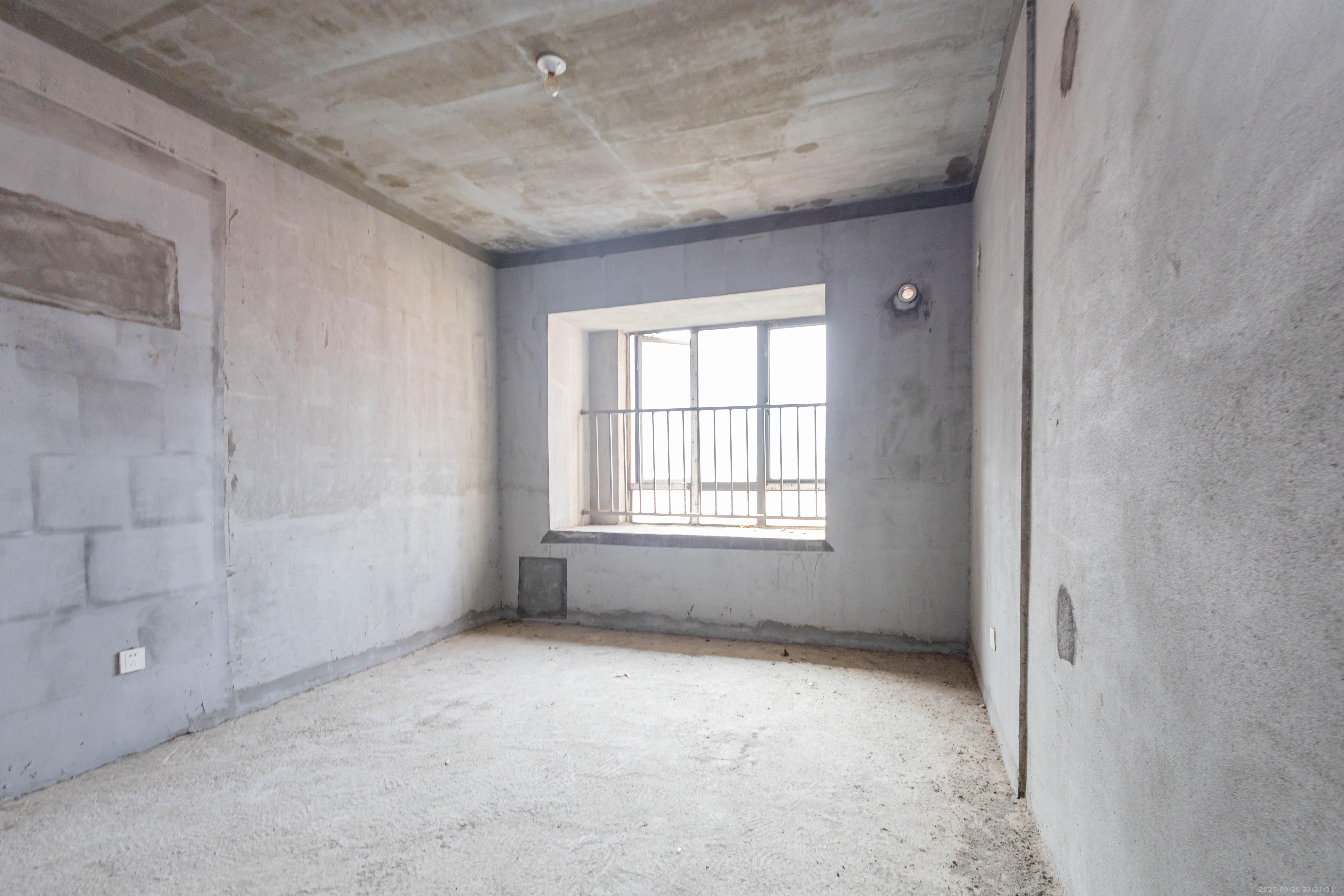 中交中央公园D4区  3室2厅2卫    110.0万 中交中央公园D4区  3室2厅2卫    110.0万卧室