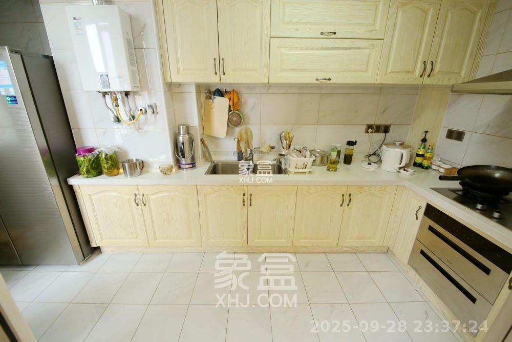 金土地第一湾 3室2厅1卫 3200.0元/月 金土地第一湾 3室2厅1卫 3200.0元/月室内图