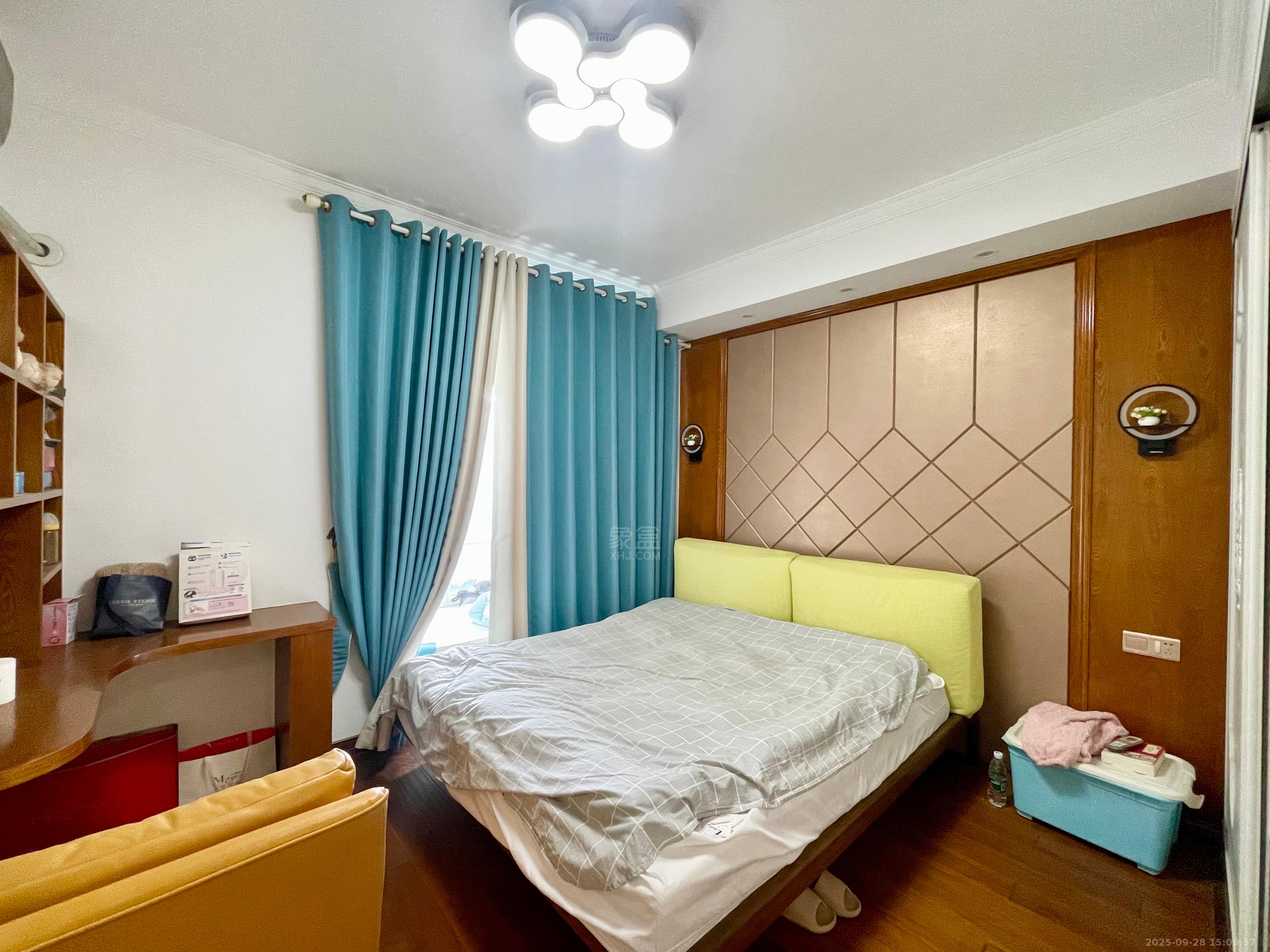 山水洲城华晨第一城 3室2厅2卫 2200.0元/月 山水洲城华晨第一城 3室2厅2卫 2200.0元/月室内图