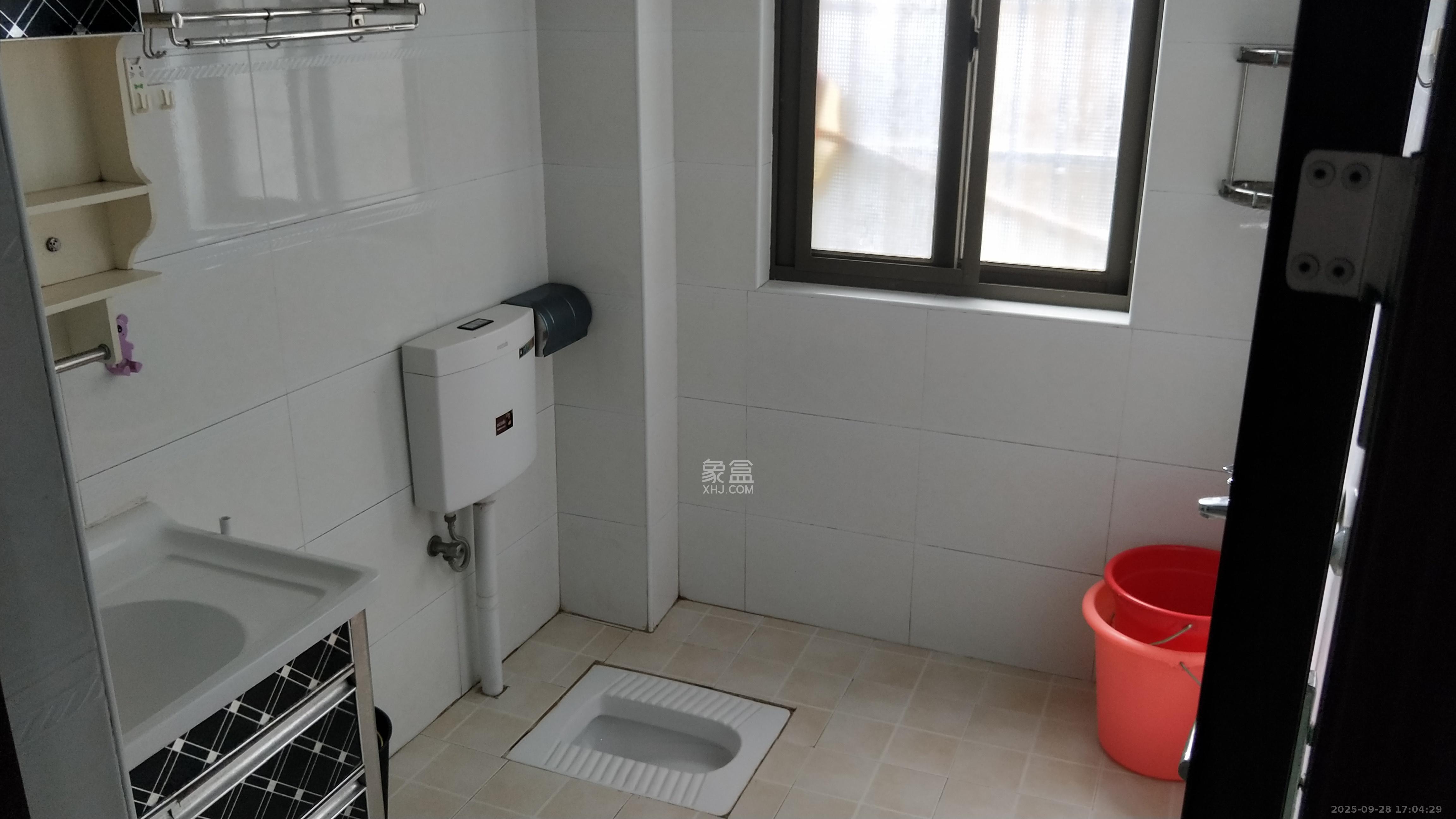 阳光晶城 3室2厅1卫 2000.0元/月 阳光晶城 3室2厅1卫 2000.0元/月室内图