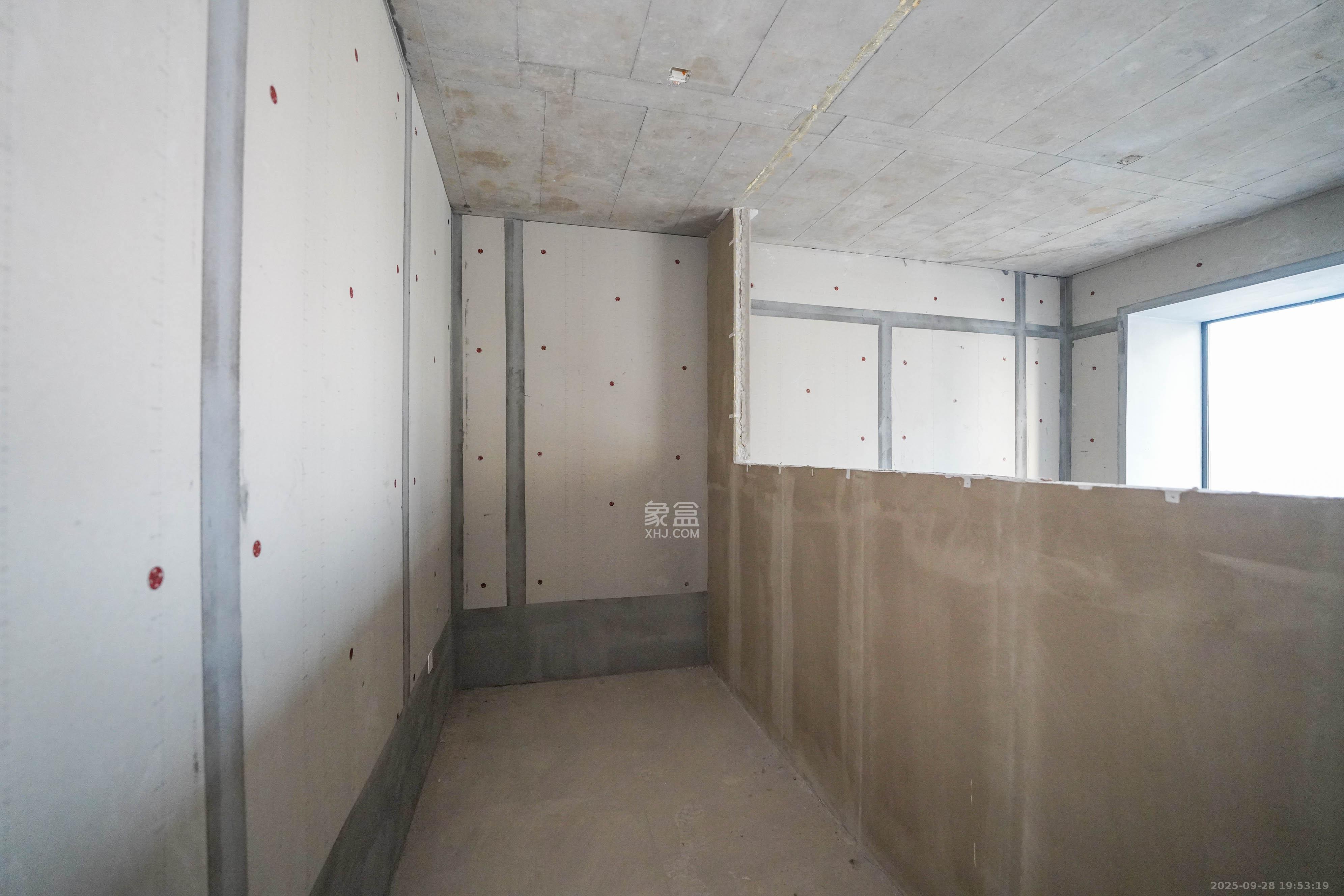 京盛和府 4室2厅2卫 135.0万 京盛和府 4室2厅2卫 135.0万卧室