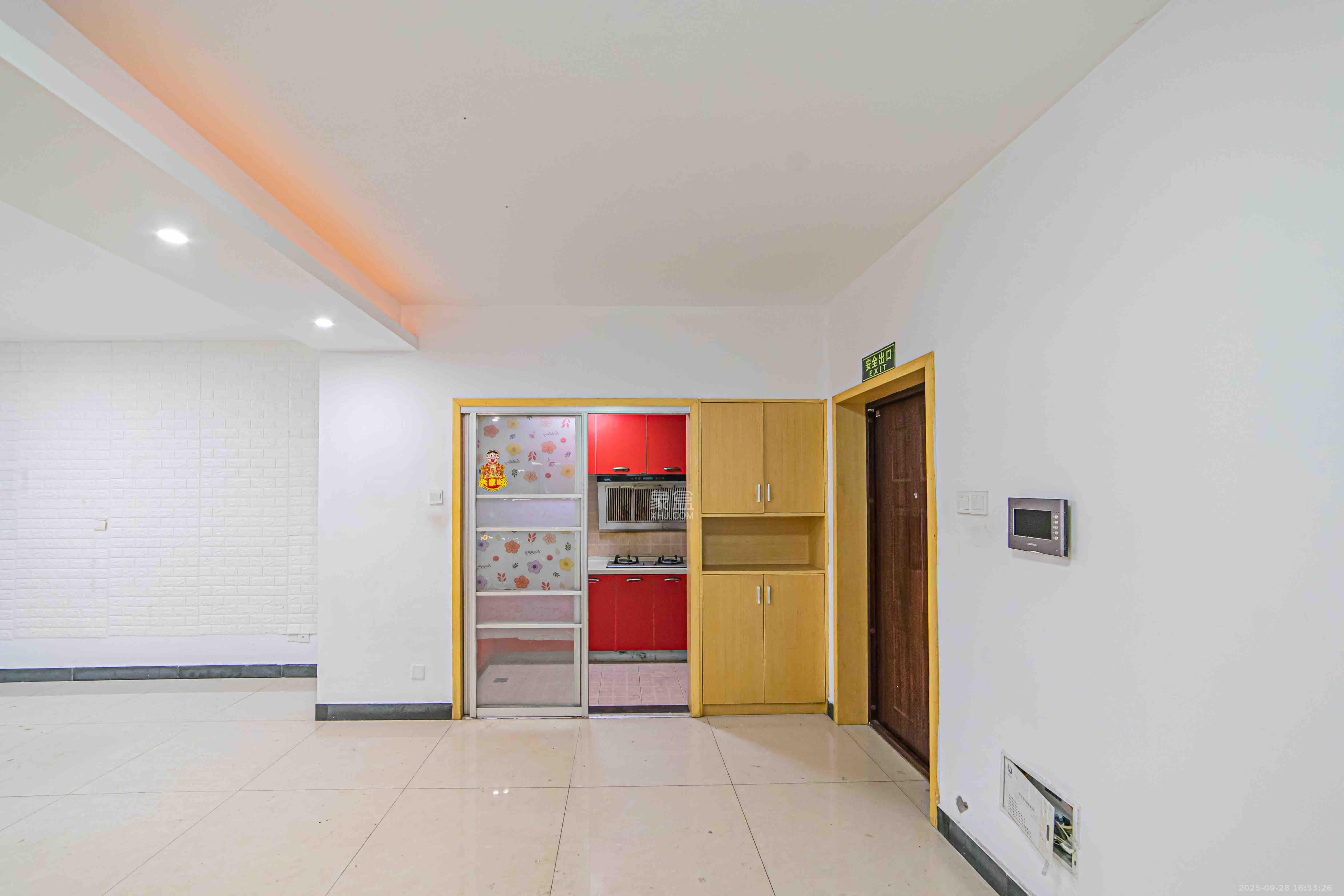 万国城（当代满庭春MOMA）二期  2室2厅1卫    2000.0元/月室内图