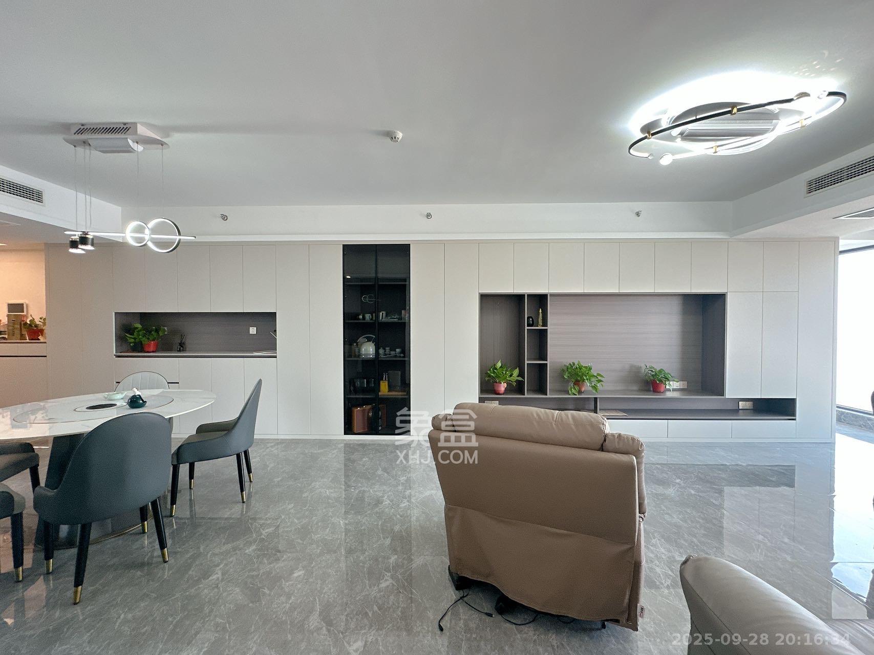 北辰瀚江府  4室2厅2卫    10000.0元/月室内图