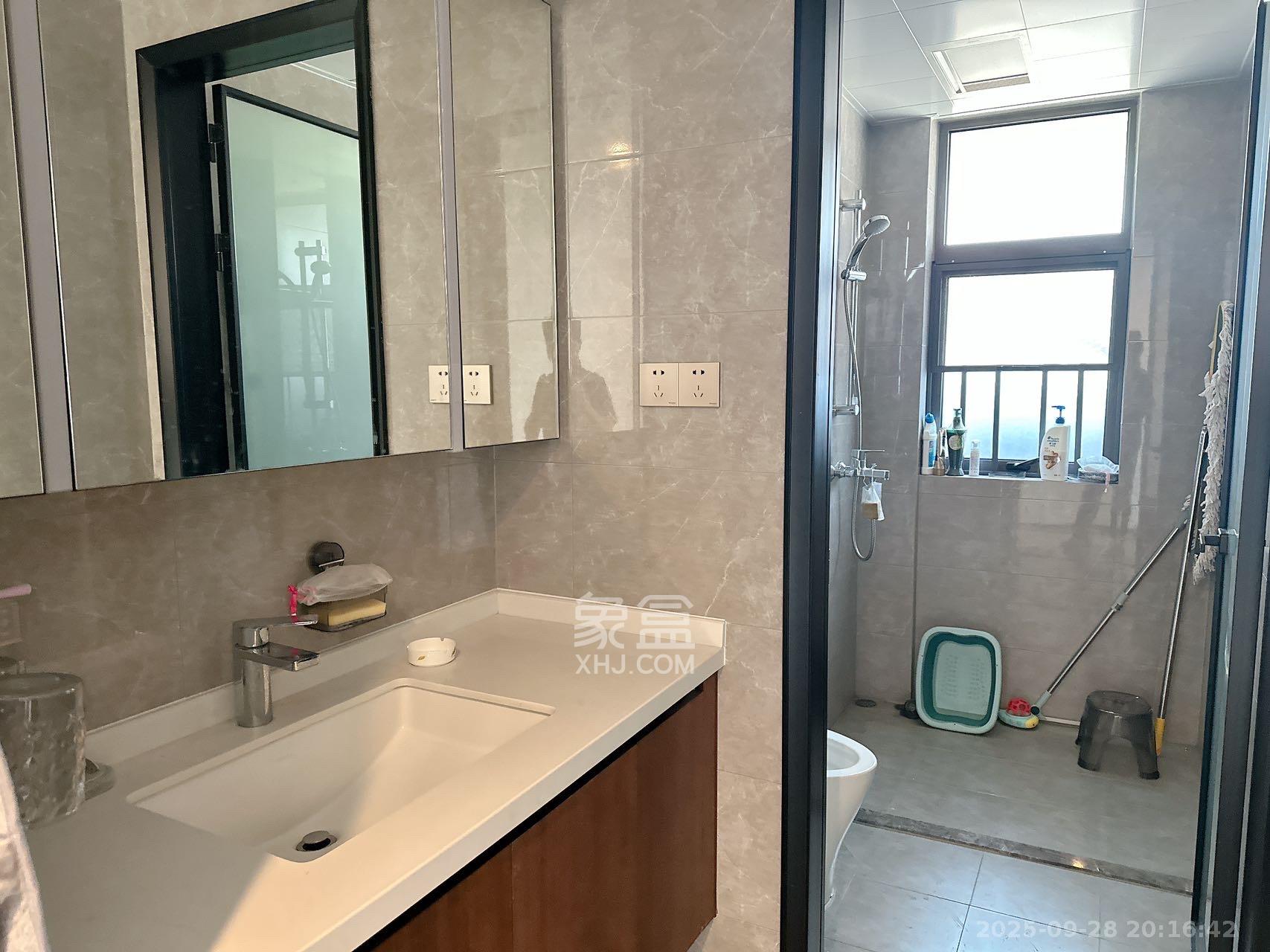 北辰瀚江府  4室2厅2卫    10000.0元/月室内图