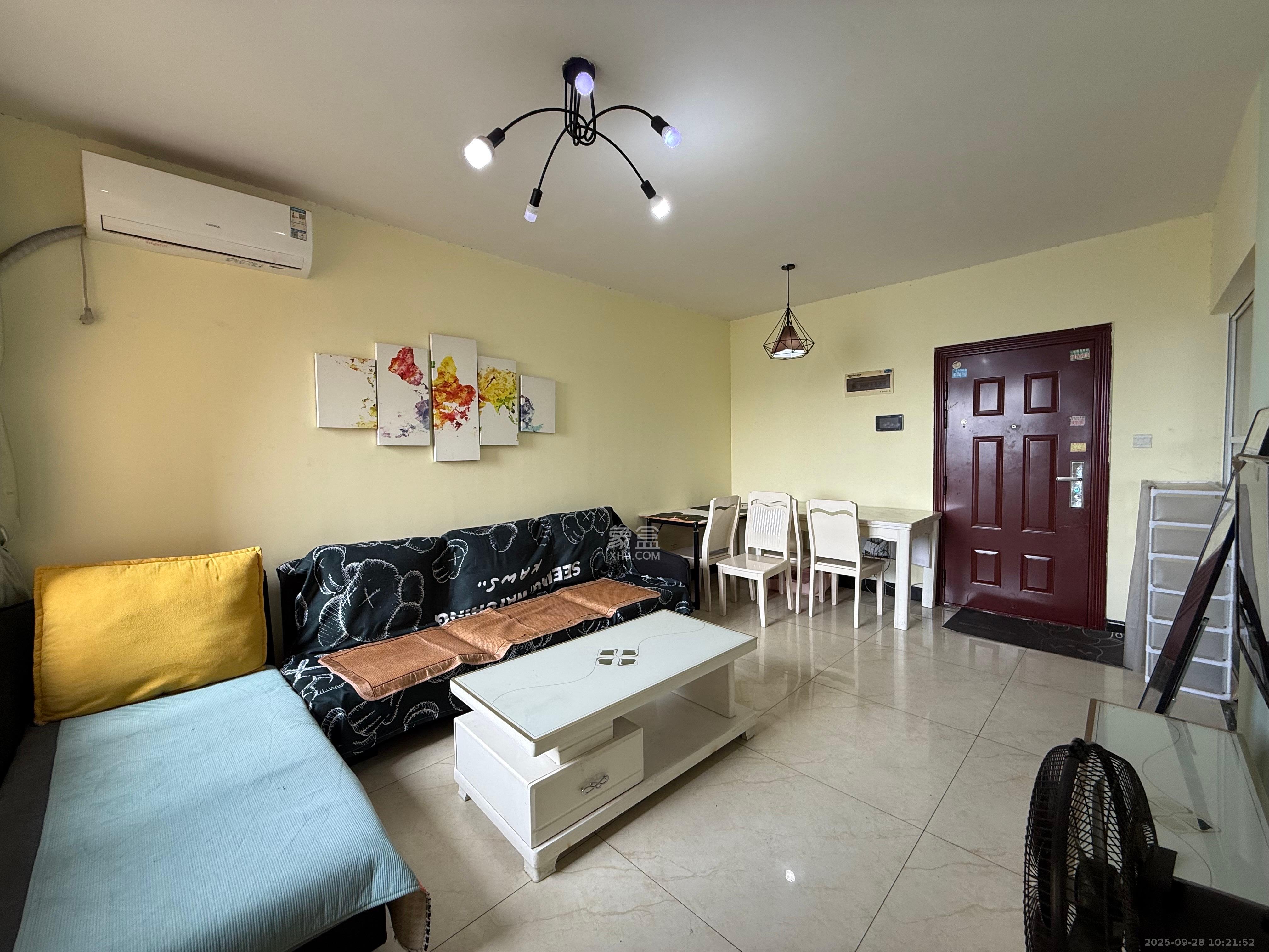 荣盛花语书苑  2室2厅1卫    2400.0元/月室内图