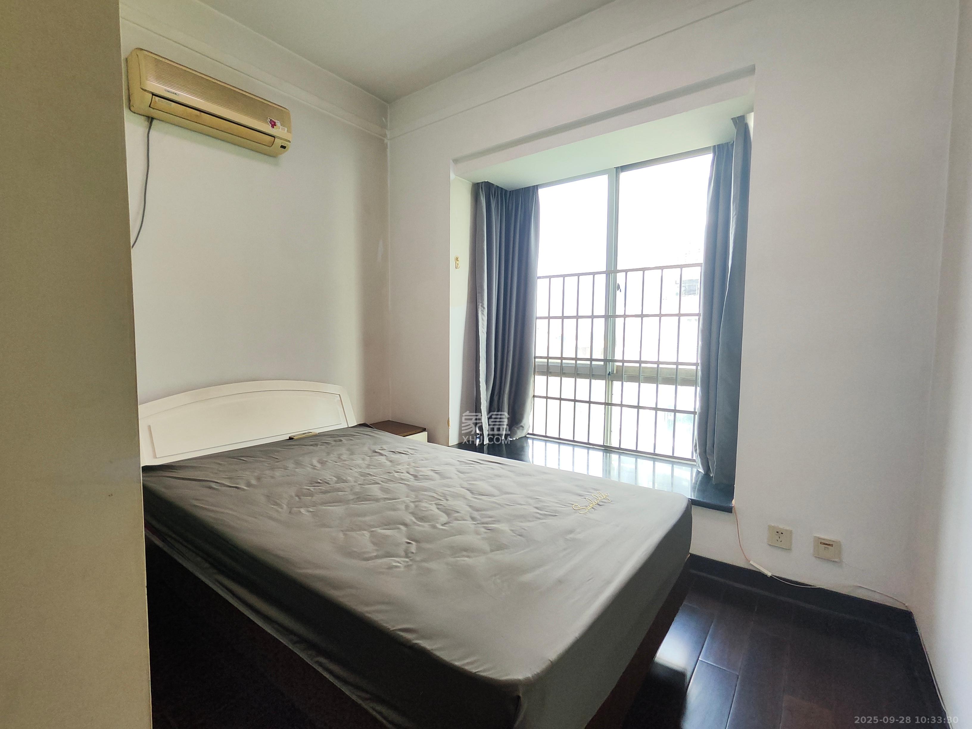 颐美园 4室1厅2卫 2900.0元/月 颐美园 4室1厅2卫 2900.0元/月室内图