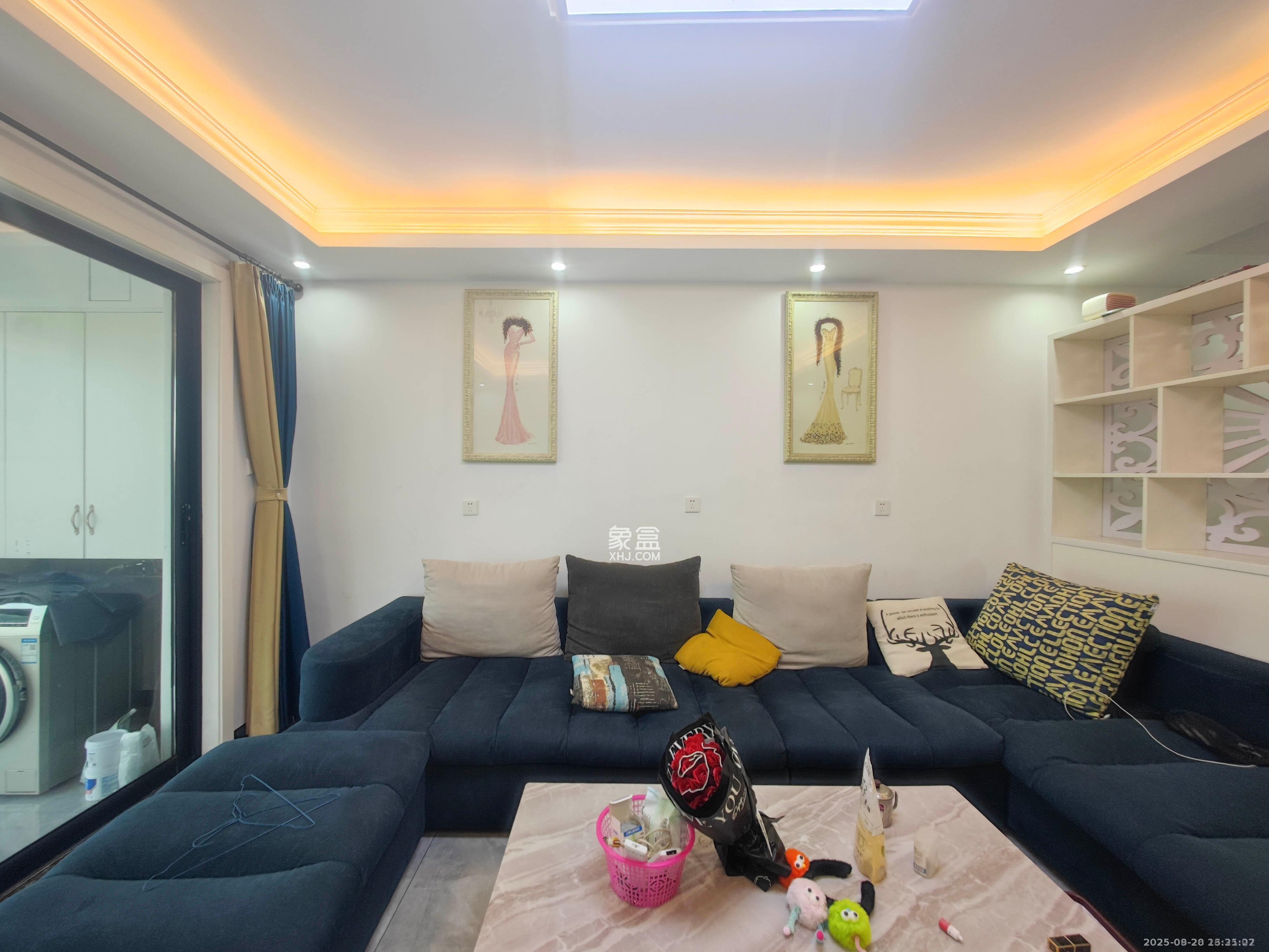 中建嘉和城 3室2厅1卫 2200.0元/月 中建嘉和城 3室2厅1卫 2200.0元/月室内图