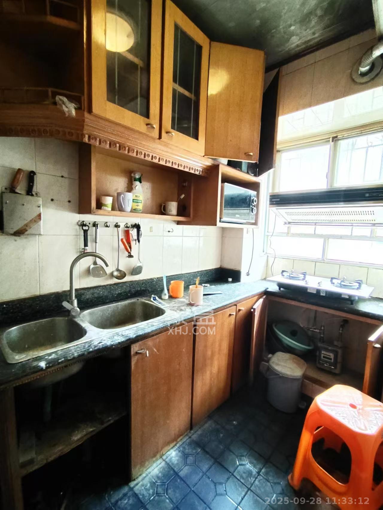 桐荫里社区  4室1厅1卫    3000.0元/月室内图