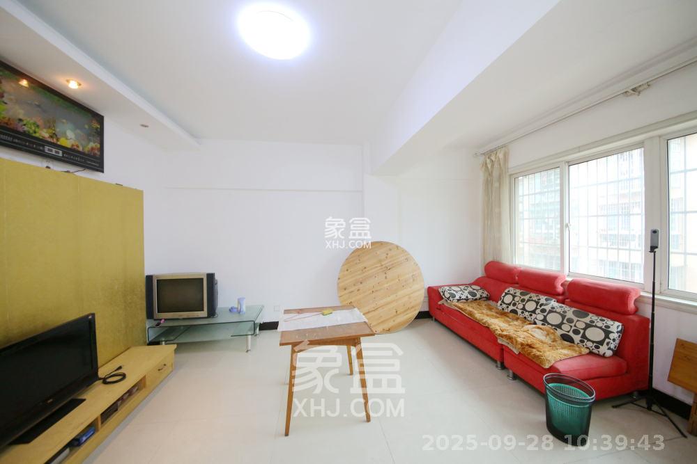 长建建材市场 3室2厅1卫 1600.0元/月 长建建材市场 3室2厅1卫 1600.0元/月室内图