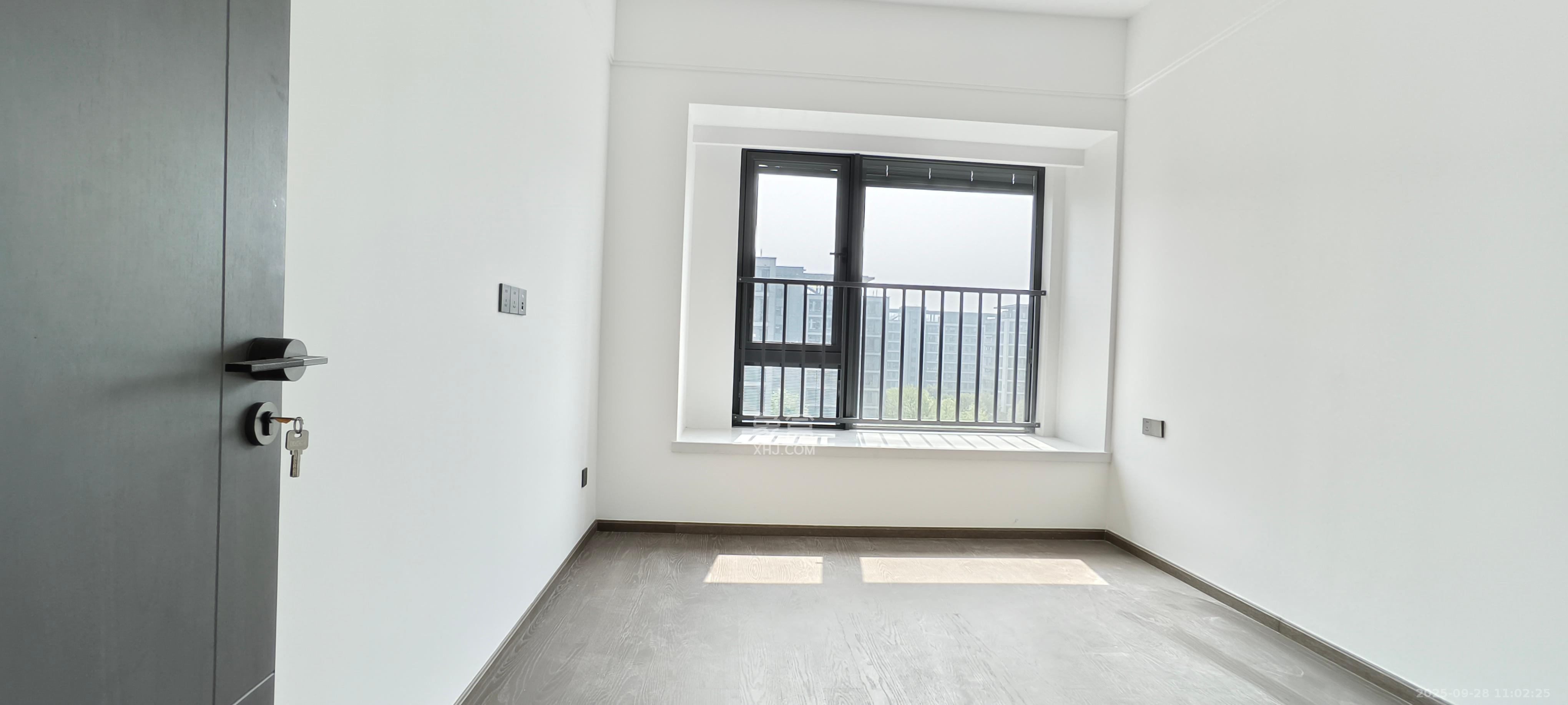 嘉臣道 4室2厅2卫 6000.0元/月 嘉臣道 4室2厅2卫 6000.0元/月室内图