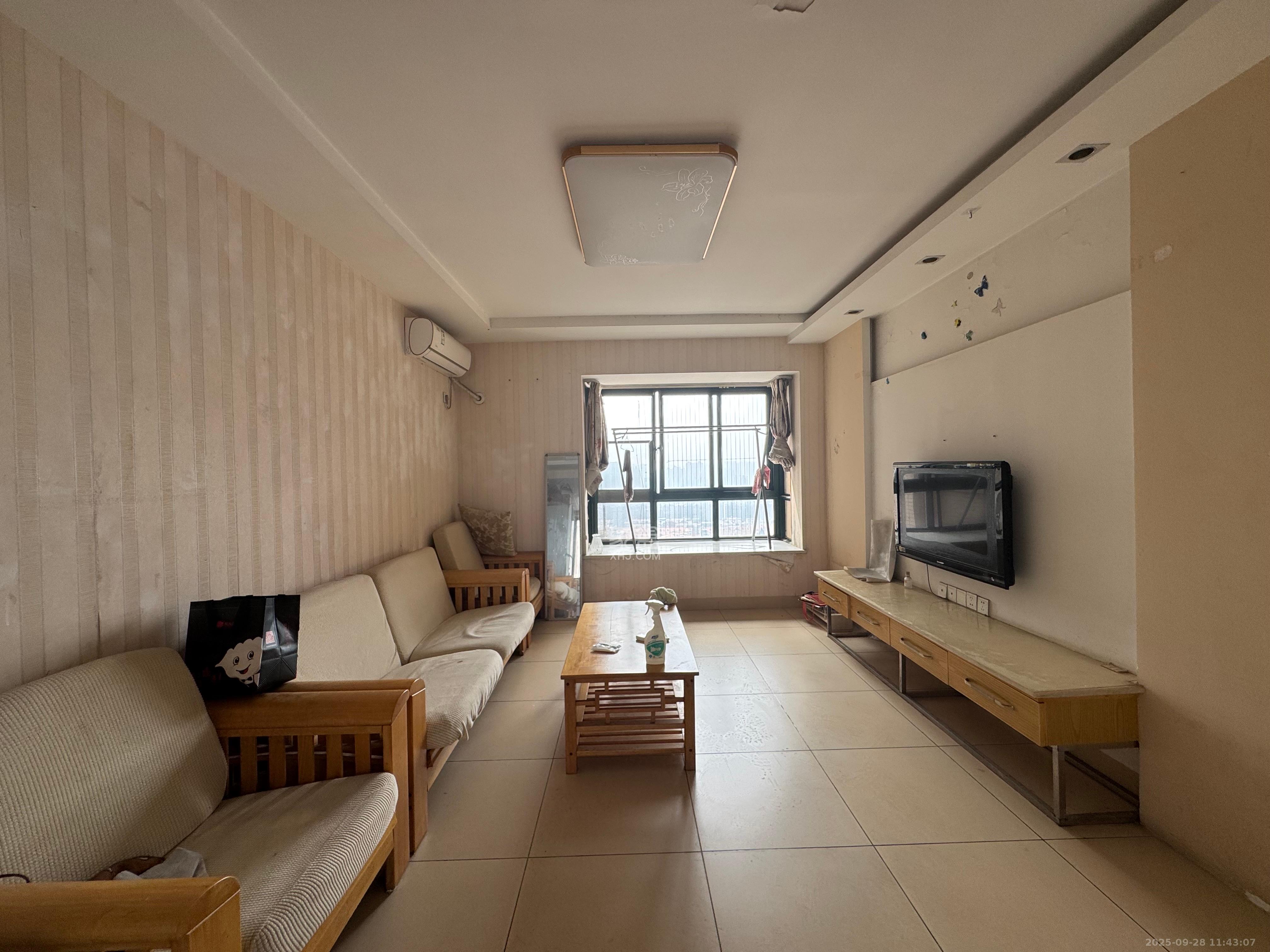 东玺门 3室2厅1卫 2700.0元/月 东玺门 3室2厅1卫 2700.0元/月室内图