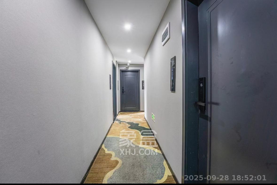 君临国际 4室2厅1卫 5300.0元/月 君临国际 4室2厅1卫 5300.0元/月室内图