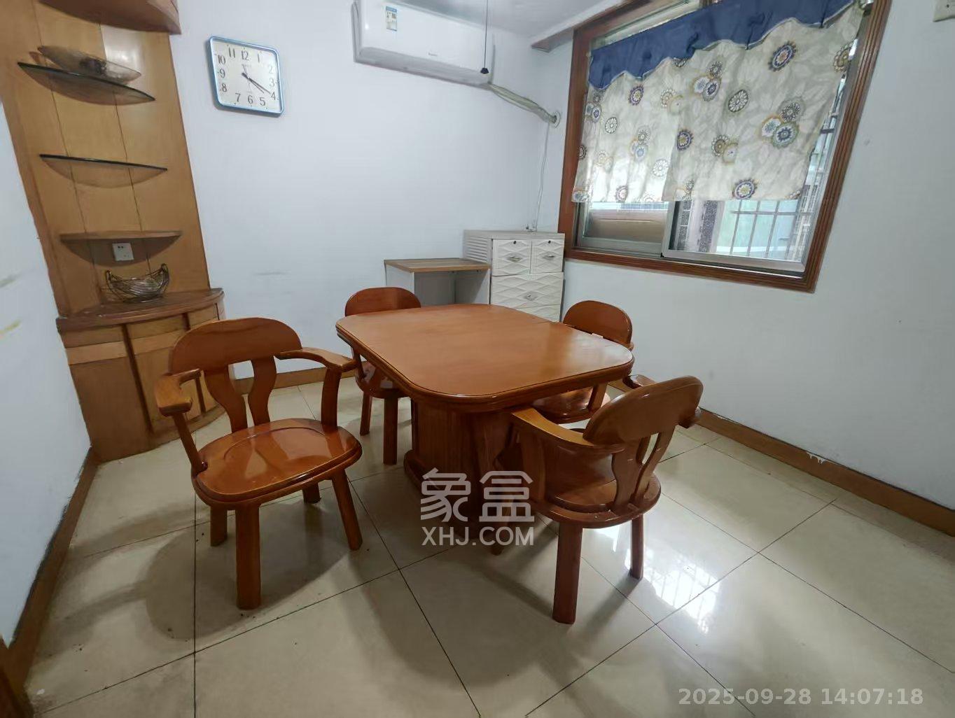 恒达时代花园 4室2厅2卫 2600.0元/月 恒达时代花园 4室2厅2卫 2600.0元/月室内图