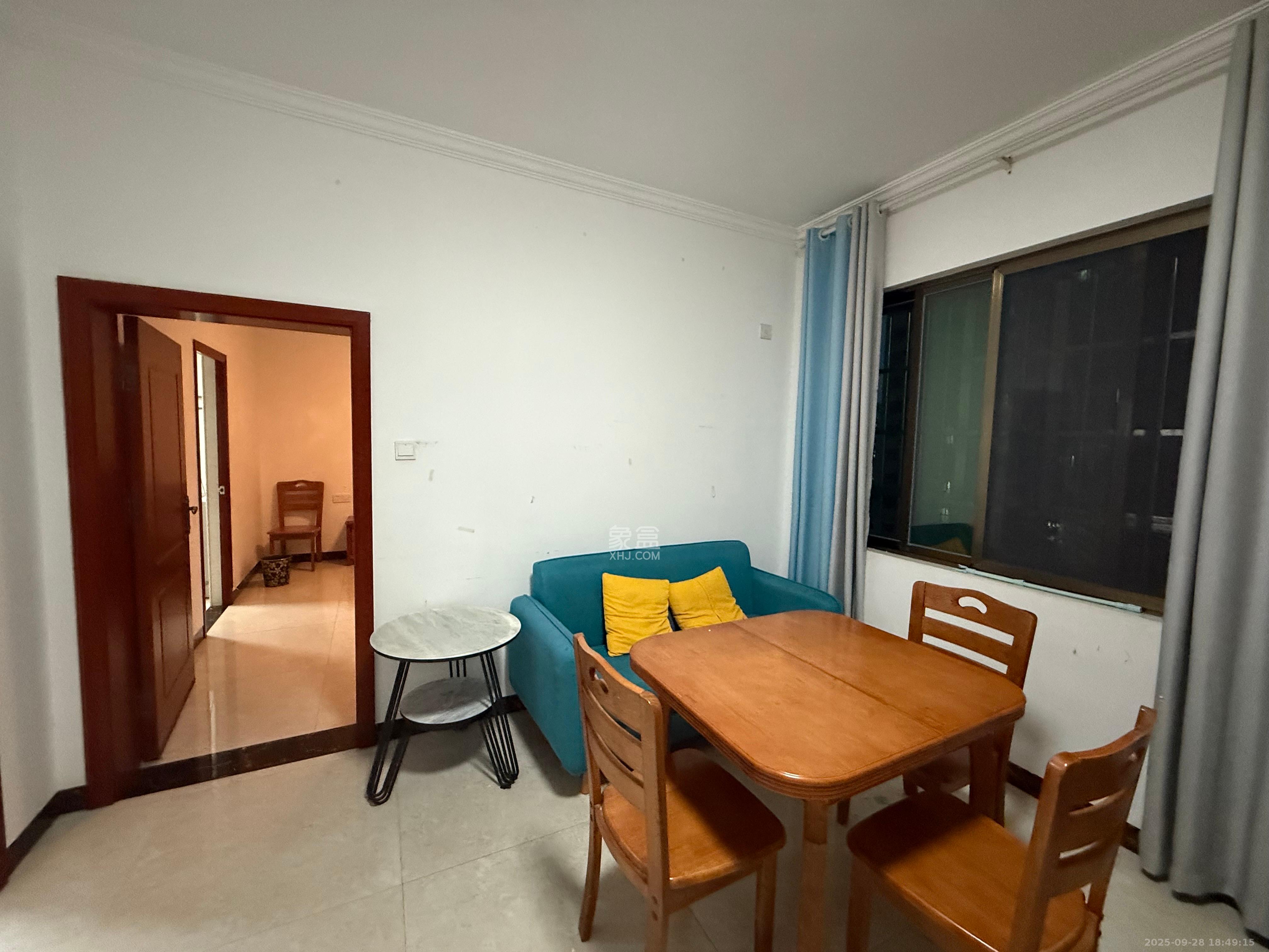 鄱阳佳郡  1室0厅0卫    1300.0元/月