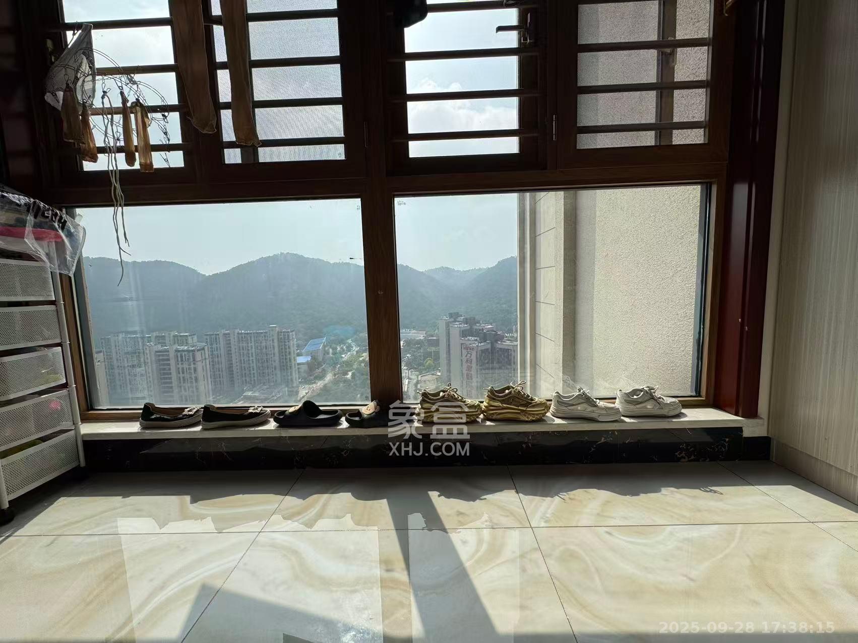 中海梅溪湖壹号 3室2厅2卫 3500.0元/月 中海梅溪湖壹号 3室2厅2卫 3500.0元/月室内图