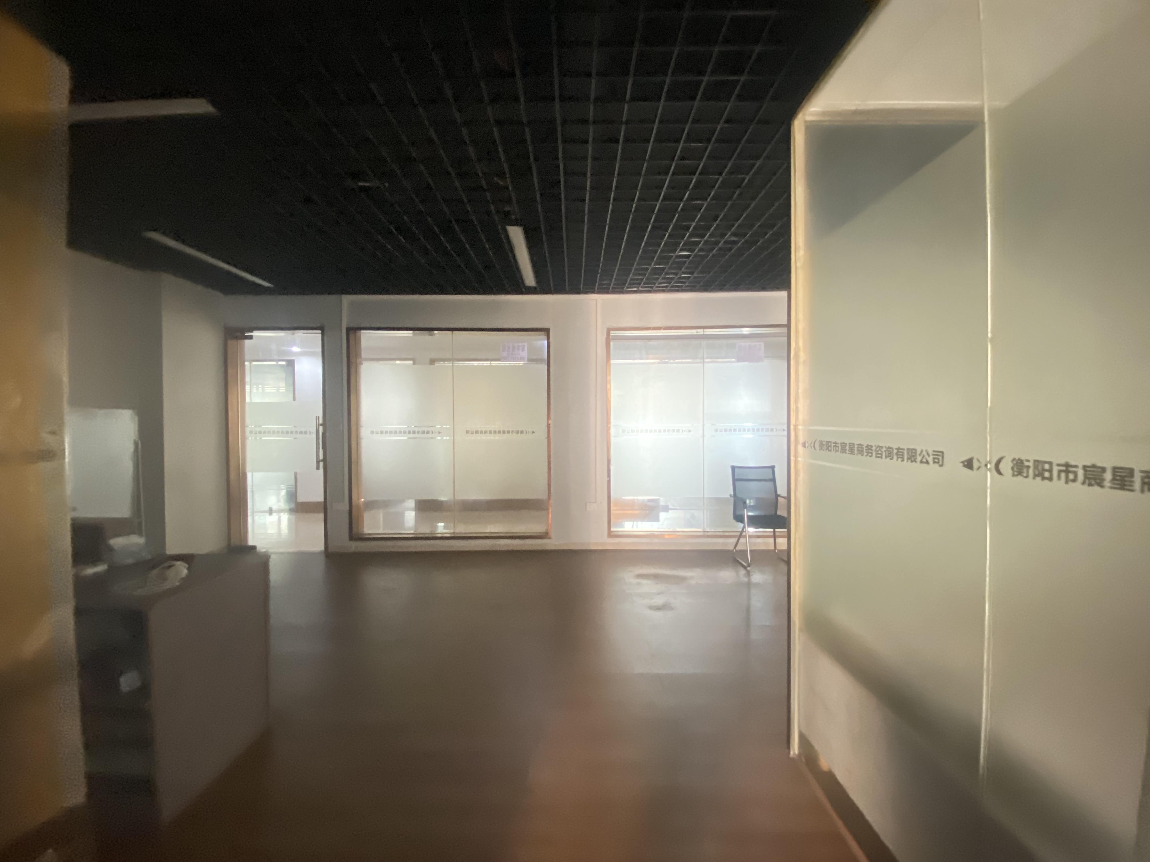融冠亲城50写字楼  1室0厅0卫    3300.0元/月室内图
