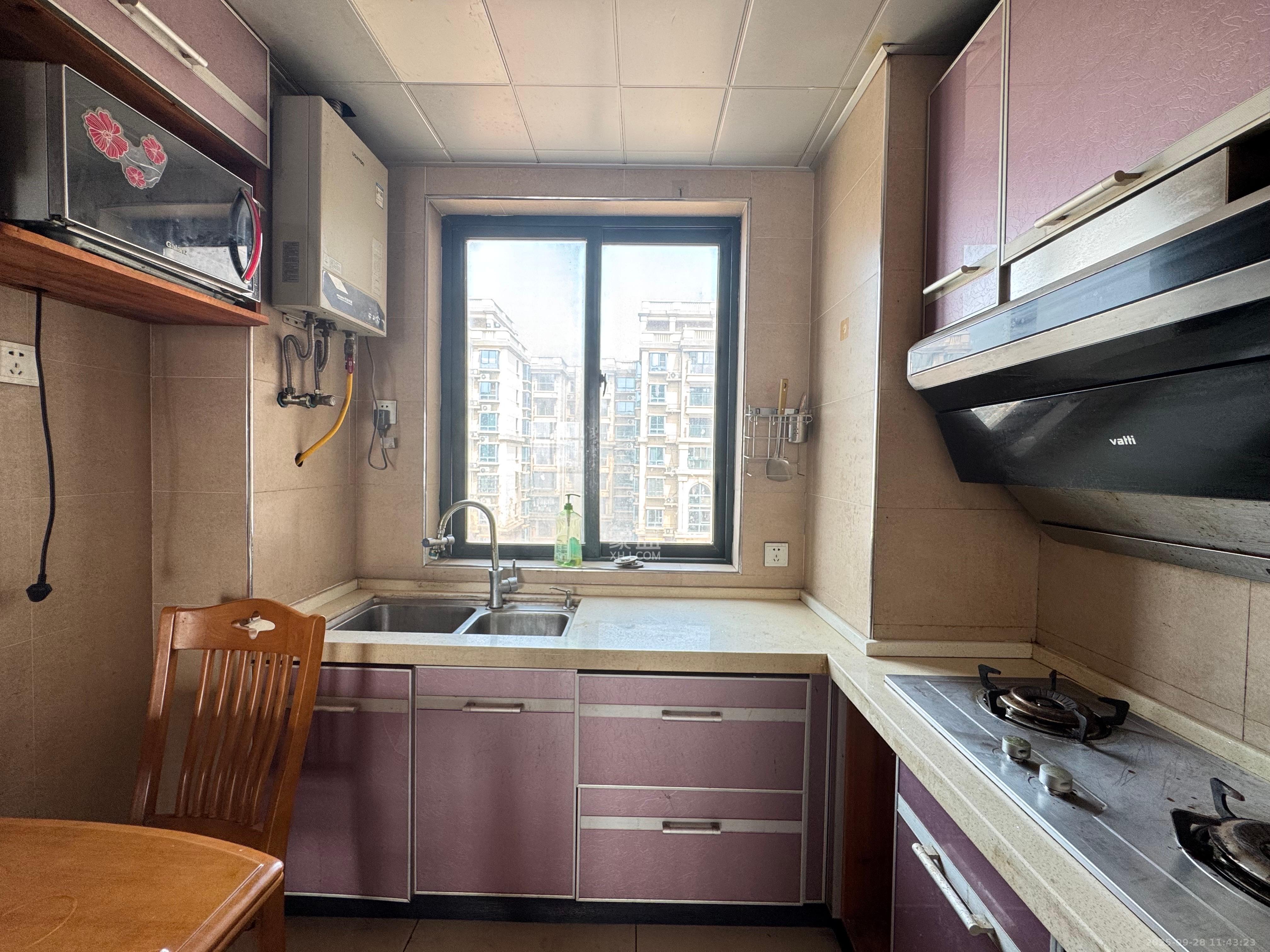 东玺门  3室2厅1卫    2700.0元/月室内图