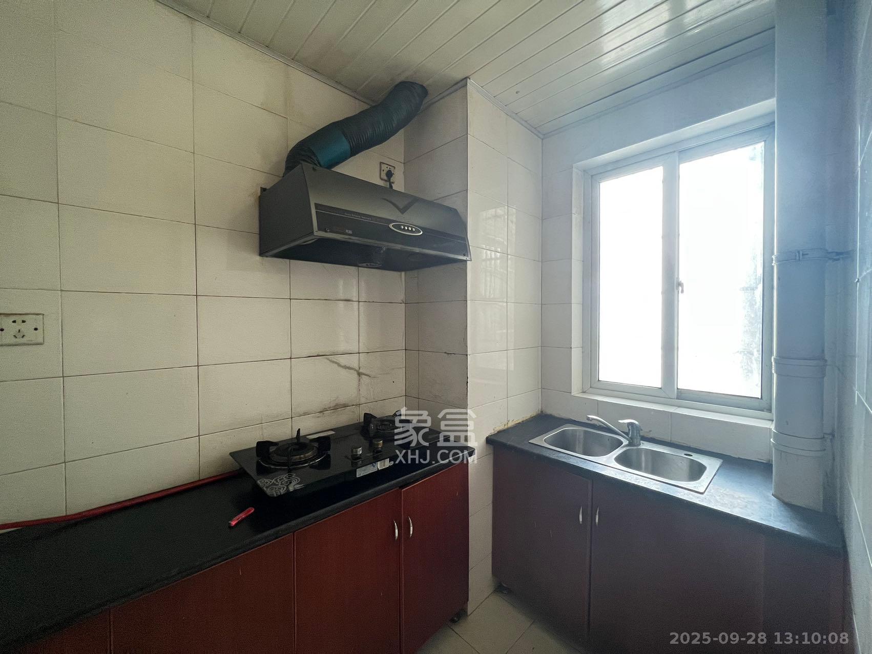 星典时代  2室2厅1卫    2000.0元/月室内图