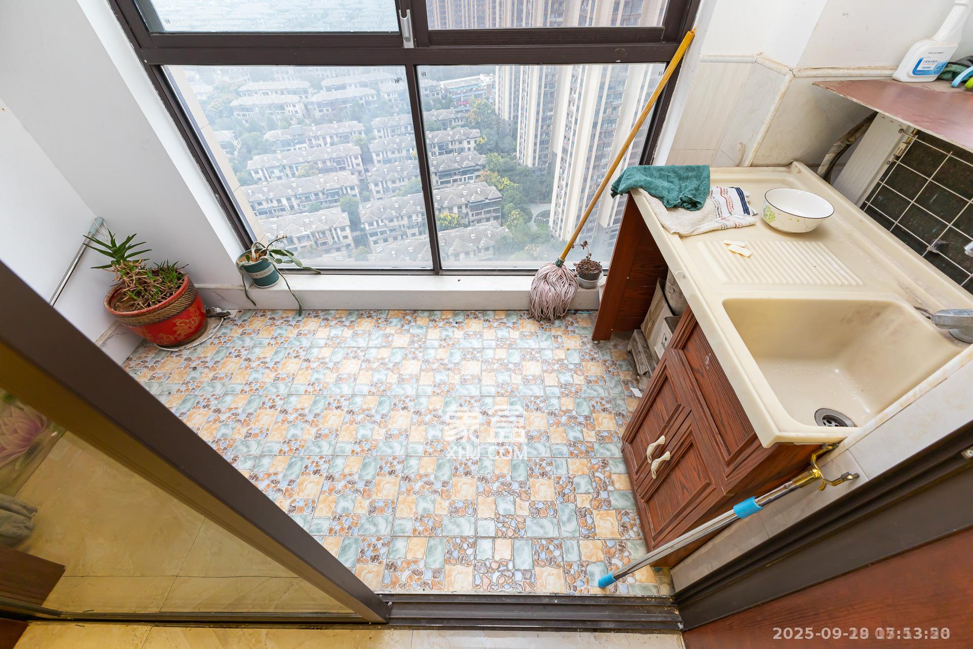 龙湖湘风原著(龙湖湘风星城) 3室2厅1卫 1800.0元/月 龙湖湘风原著(龙湖湘风星城) 3室2厅1卫 1800.0元/月室内图