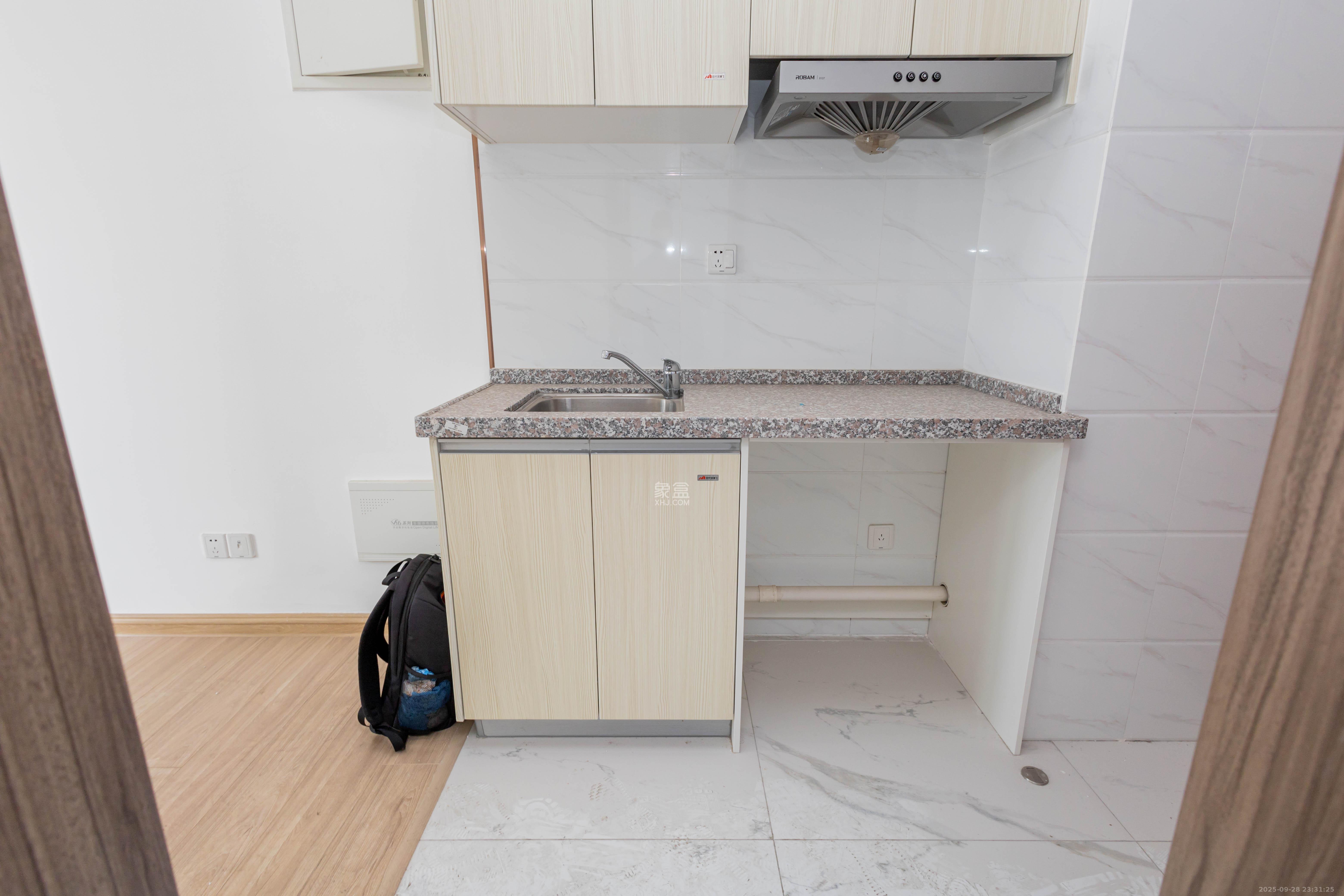 碧桂园星荟 1室0厅0卫 12.0万 碧桂园星荟 1室0厅0卫 12.0万厨房