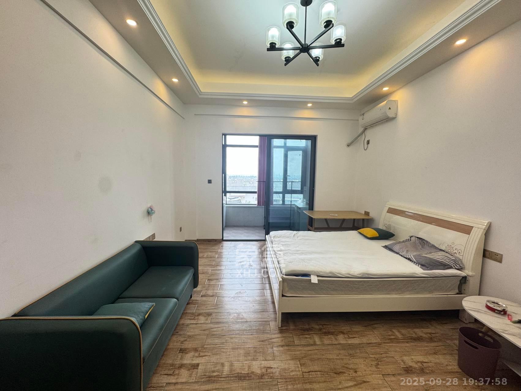 金鹰商业广场(金鹰商业大厦) 1室1厅1卫 1000.0元/月 金鹰商业广场(金鹰商业大厦) 1室1厅1卫 1000.0元/月室内图