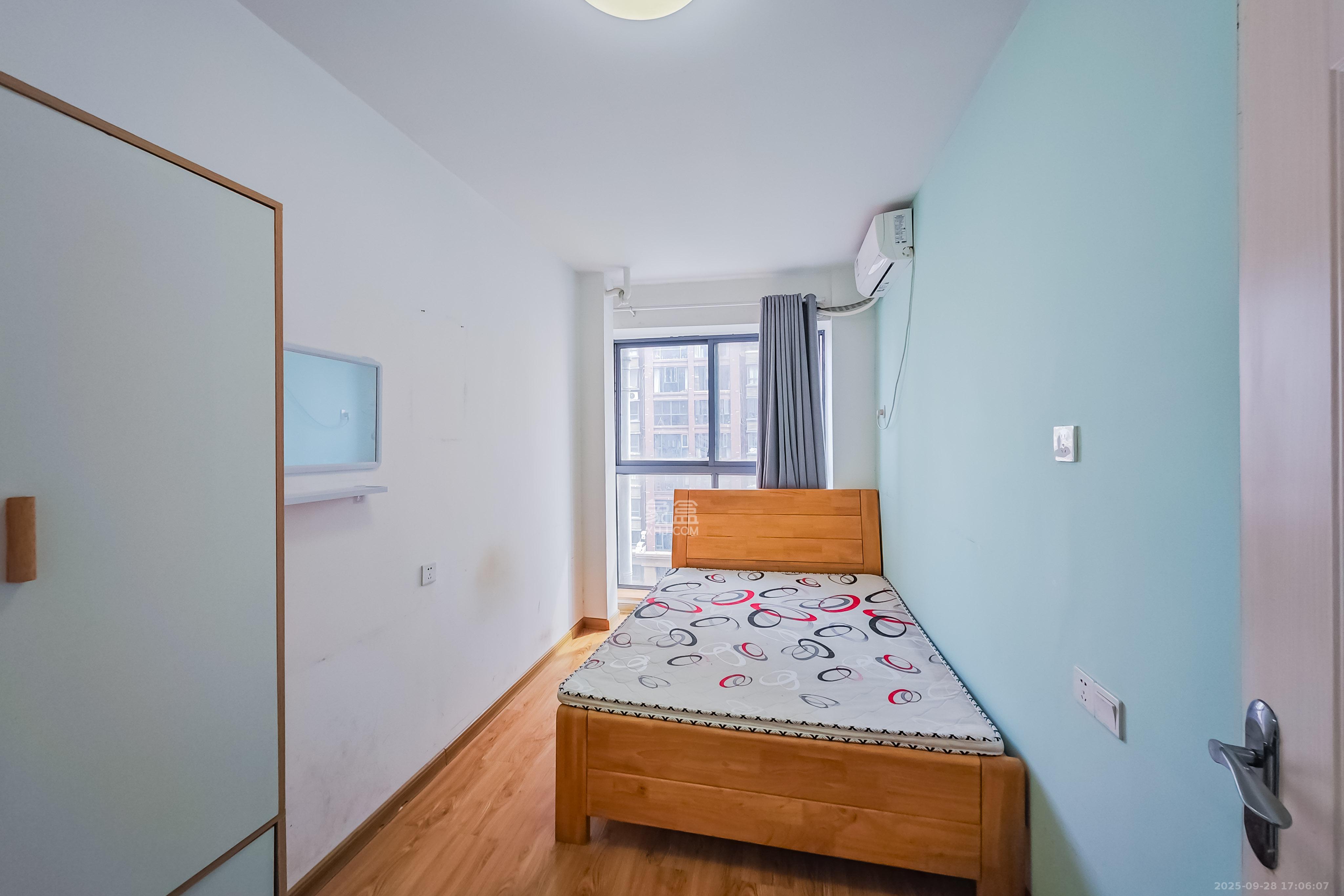 半山壹号 4室2厅2卫 125.0万 半山壹号 4室2厅2卫 125.0万卧室