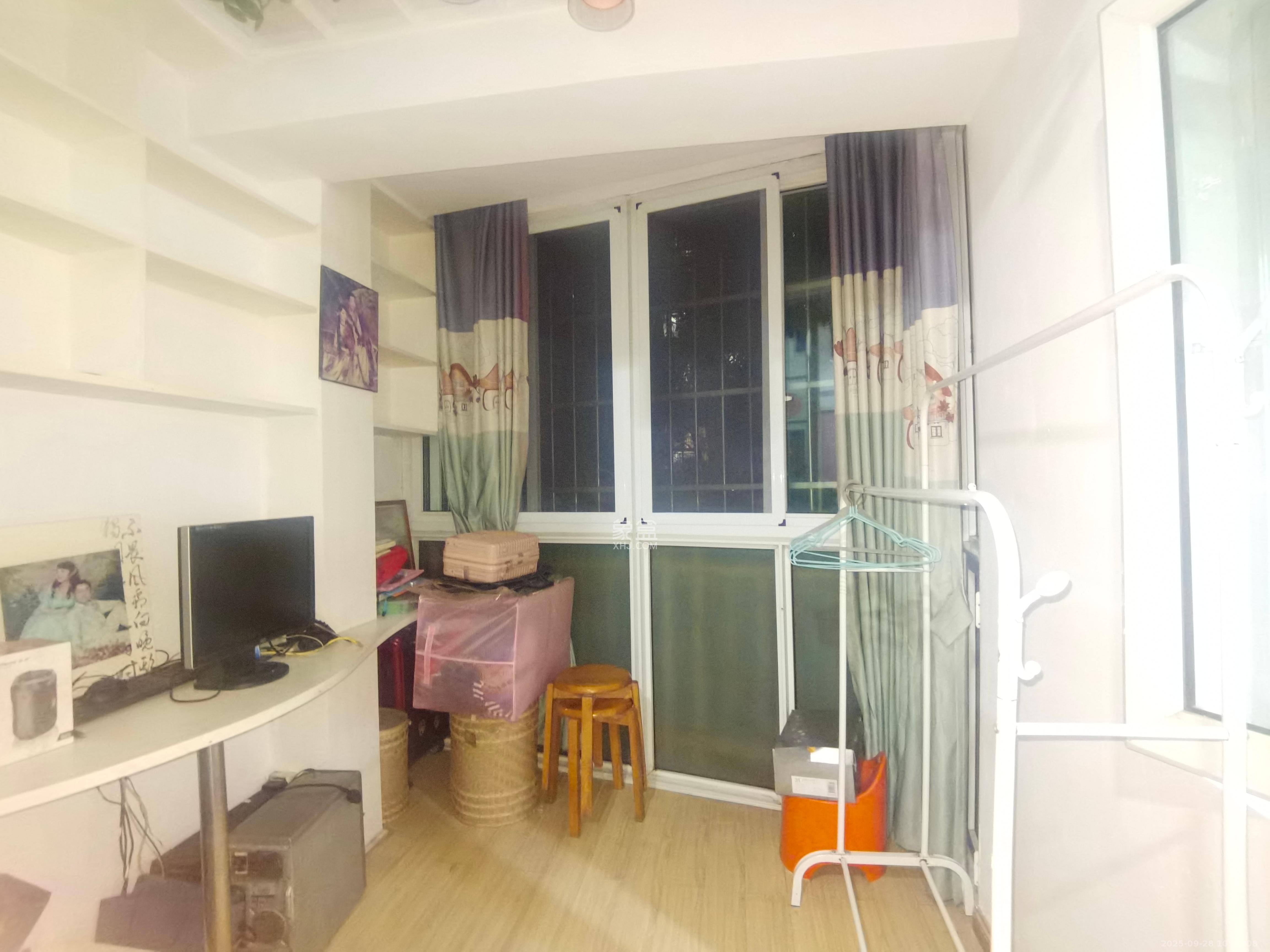 未来现代城 2室2厅1卫 1600.0元/月 未来现代城 2室2厅1卫 1600.0元/月室内图