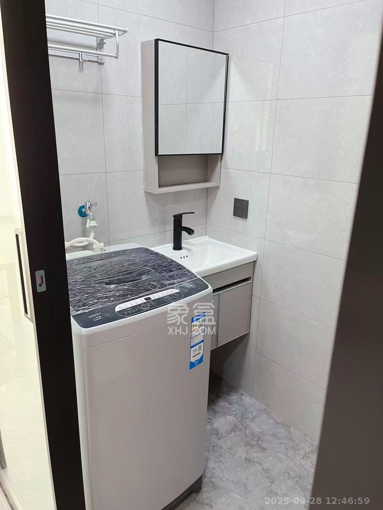 保利麓谷林语I区 1室0厅1卫 1300.0元/月 保利麓谷林语I区 1室0厅1卫 1300.0元/月室内图