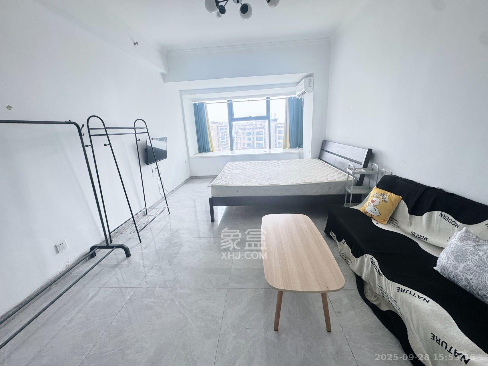 裕天国际商汇中心 1室1厅1卫 1380.0元/月 裕天国际商汇中心 1室1厅1卫 1380.0元/月室内图