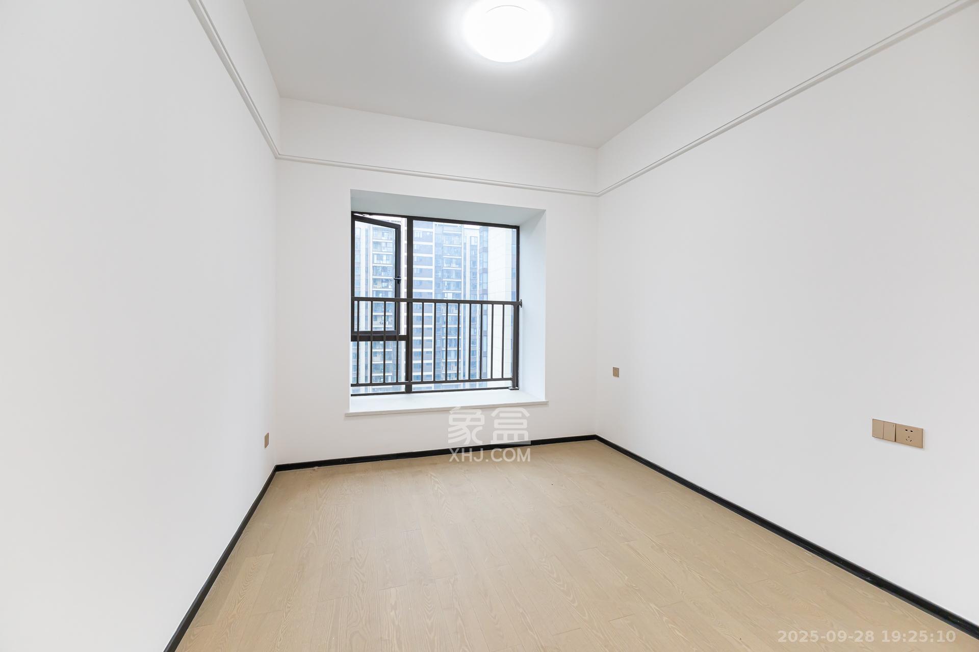 润和湘江天地天悦湾 4室2厅2卫 210.0万 润和湘江天地天悦湾 4室2厅2卫 210.0万卧室