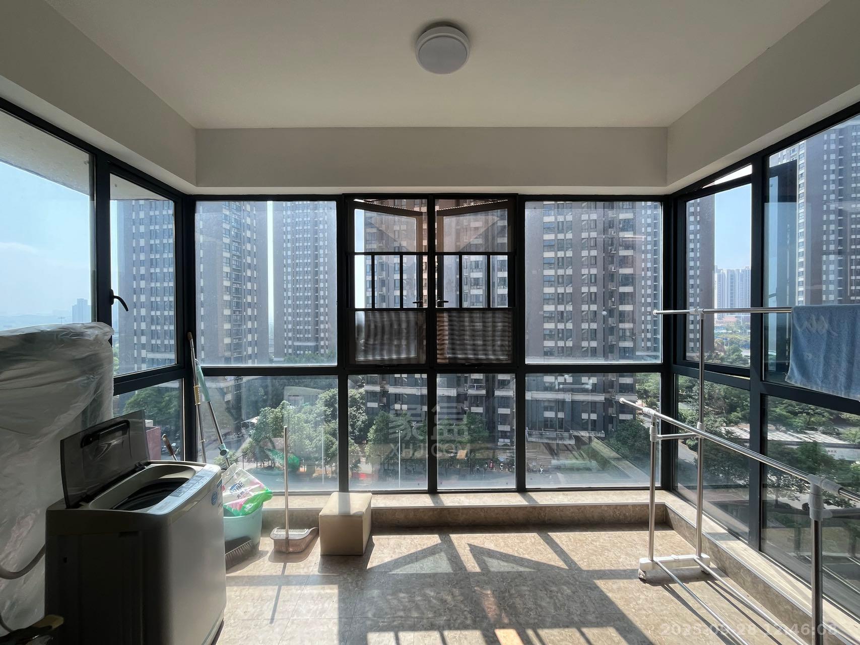 春藤小镇  3室2厅1卫    1800.0元/月室内图