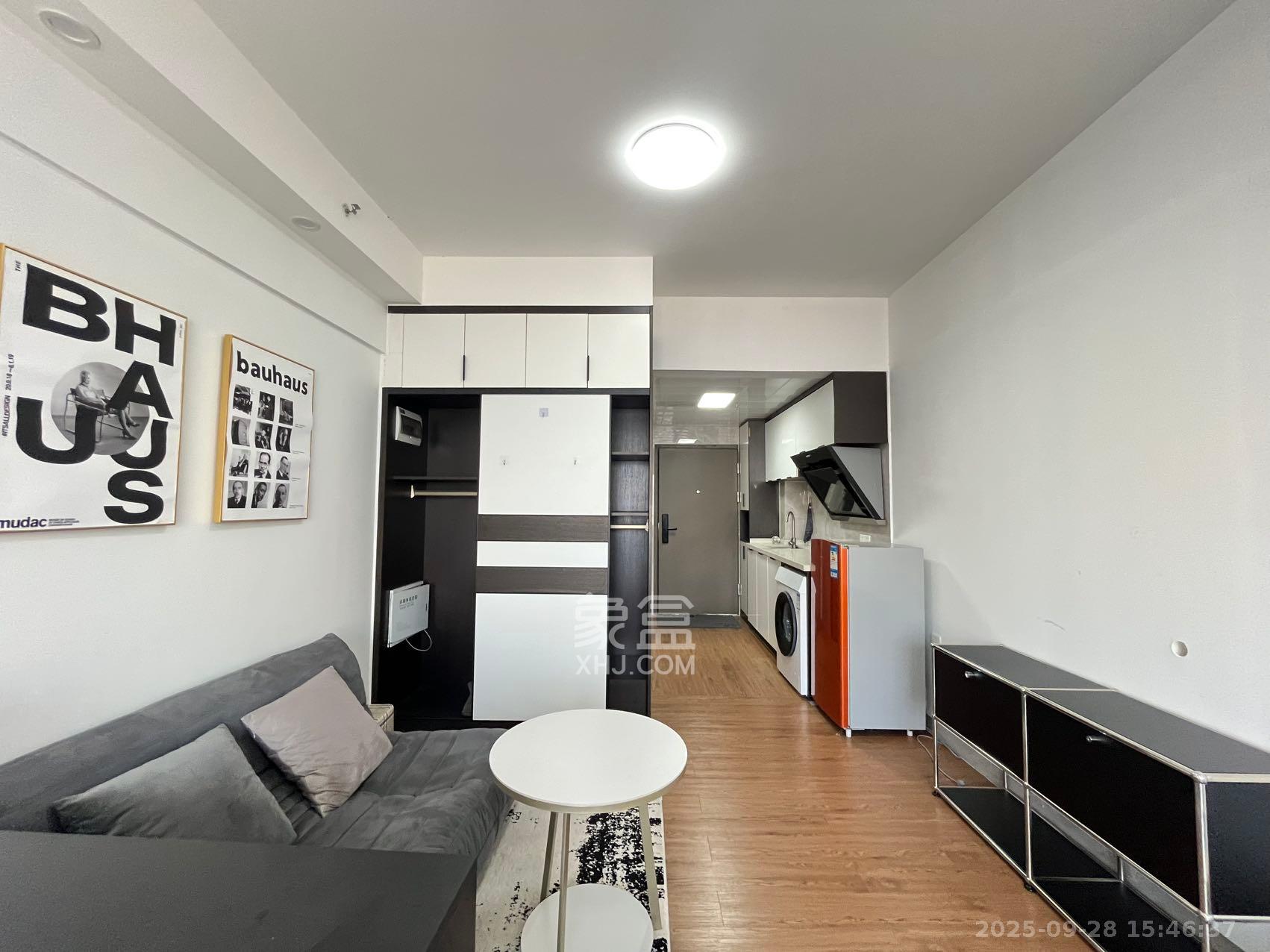 青年才郡(盈安大厦) 1室1厅1卫 1700.0元/月 青年才郡(盈安大厦) 1室1厅1卫 1700.0元/月室内图